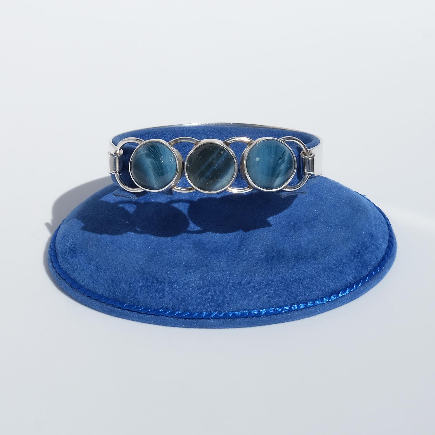 Vintage Silver and Swedish Blue Bracelet by Bergslagsmycke & Nordström Made 1969 en venta 4
