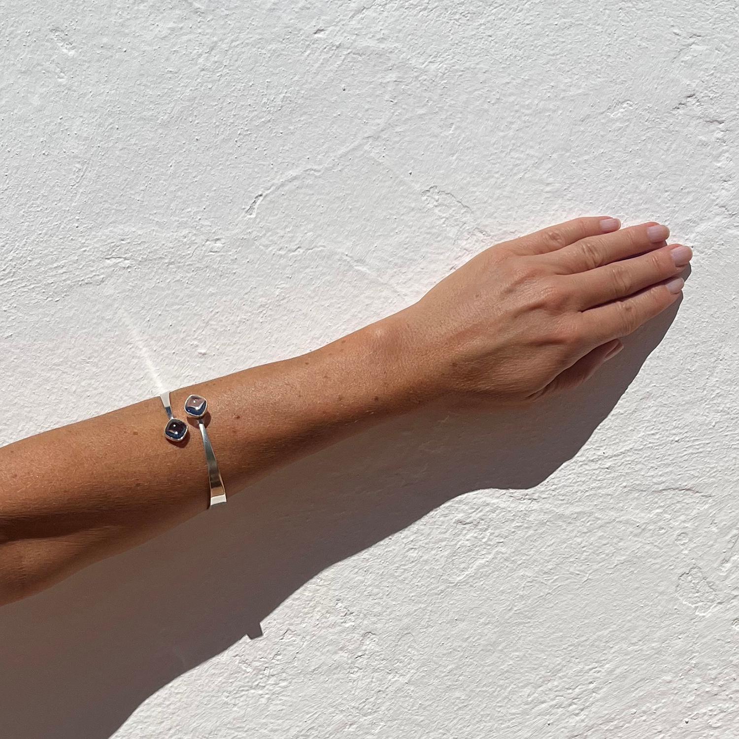 Bracciale vintage in argento e spinello sintetico di Gert Thysell Anno 1966 in vendita 4