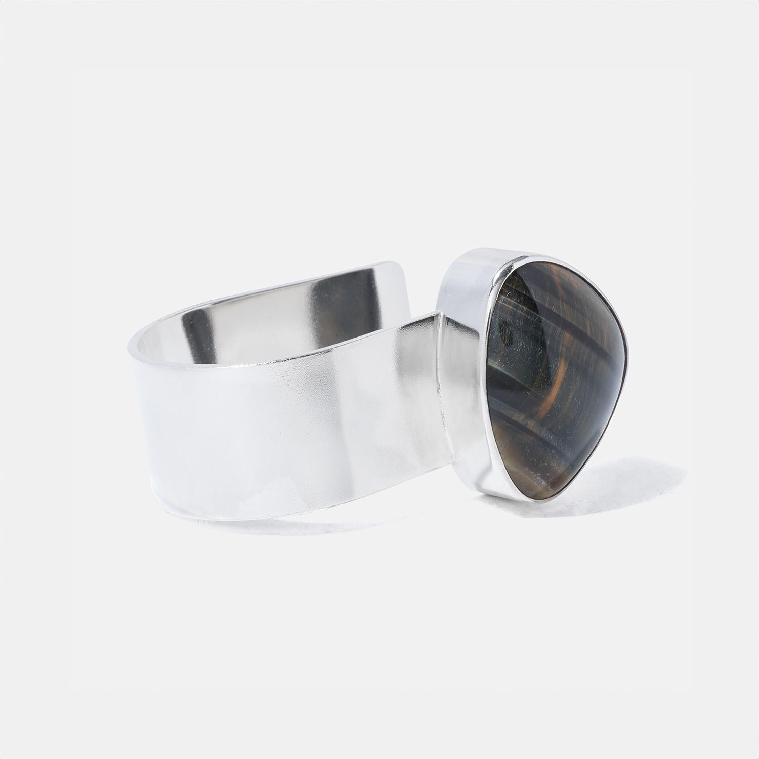 Vintage Silver and Tiger Eye Bracelet by Suzanne Färnert Made Year 1974 In Good Condition In Stockholm, SE
