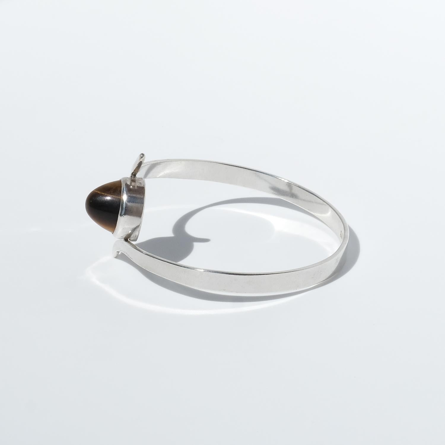 da uomo o donna Bracciale fisso d'argento e occhio di tigre d'epoca, realizzato dallo svedese Victor Jansson nel 1969 in vendita