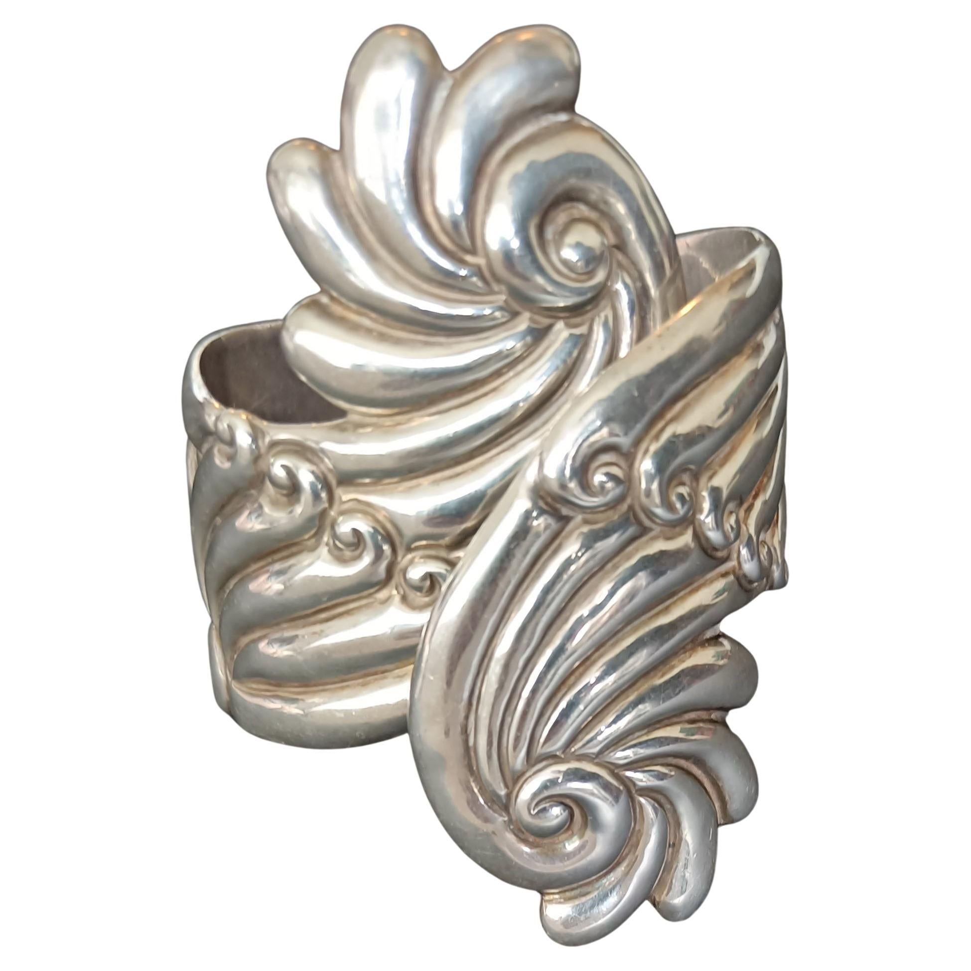 Bracciale d
argento d
epoca con disegno azteco Taxco Mexico