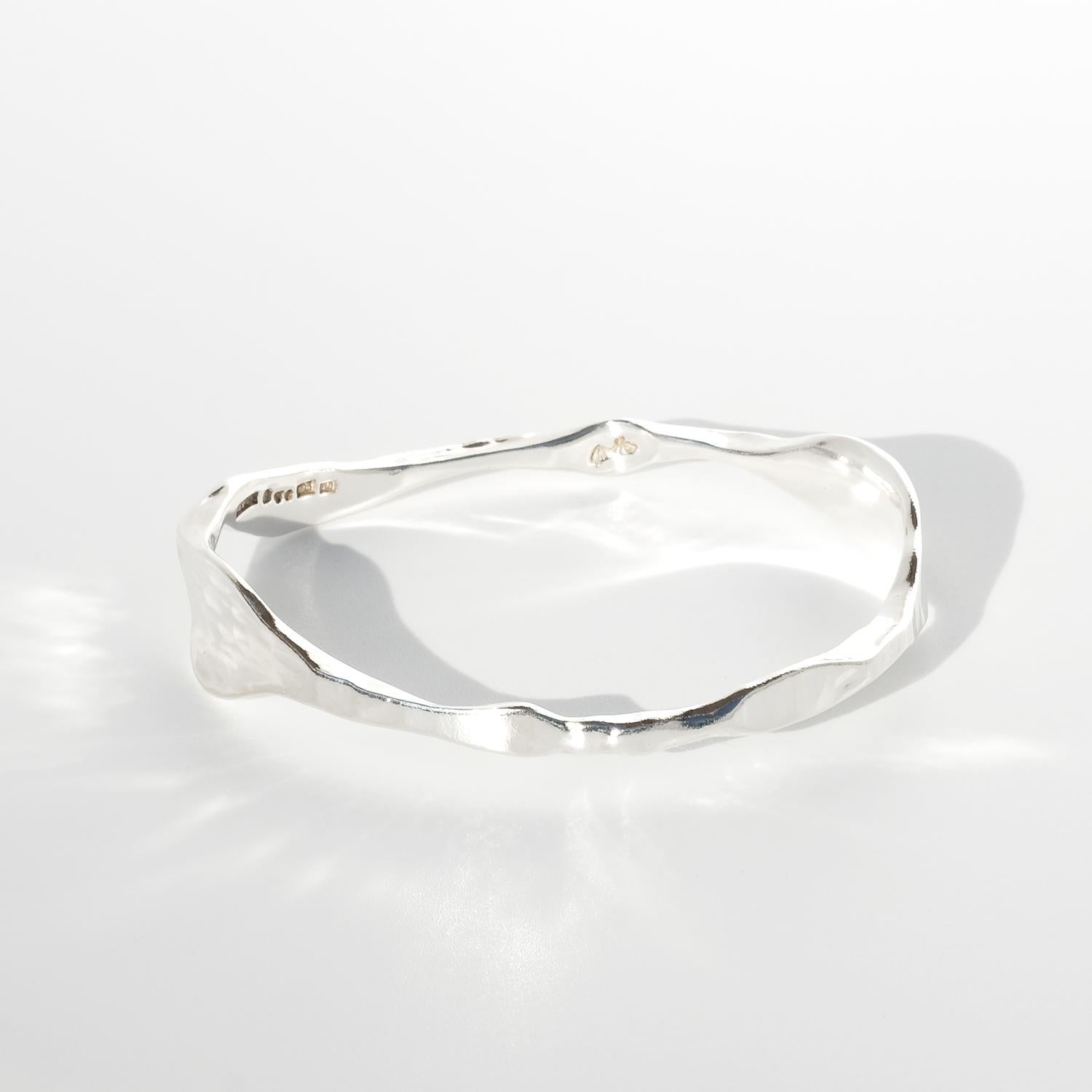 Brazalete vintage de plata del maestro sueco Claës Giertta Fabricado en 1983 en Bueno estado para la venta en Stockholm, SE