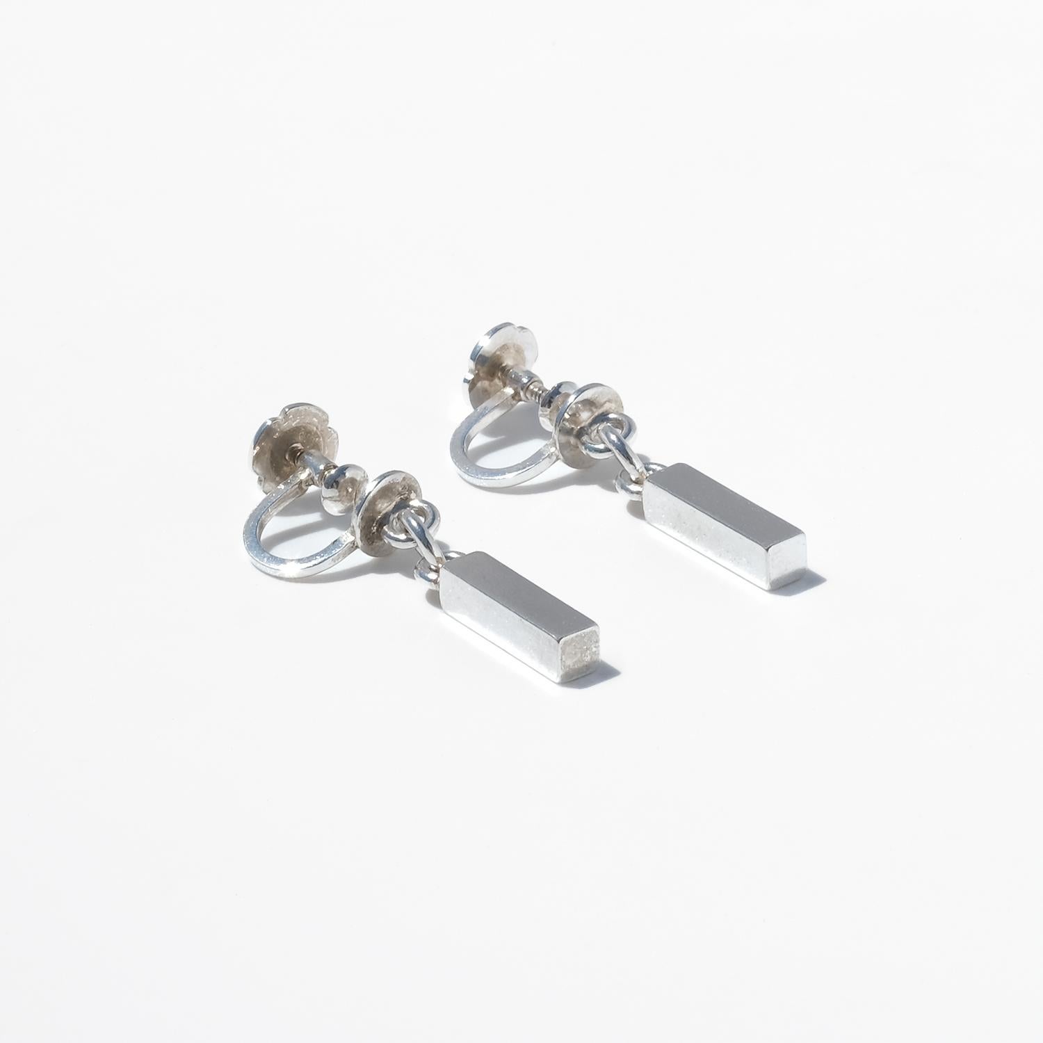Vintage Silver Bar Earrings by Swedish Master Wiwen Nilsson Made 1954 In Good Condition For Sale In Stockholm, SE