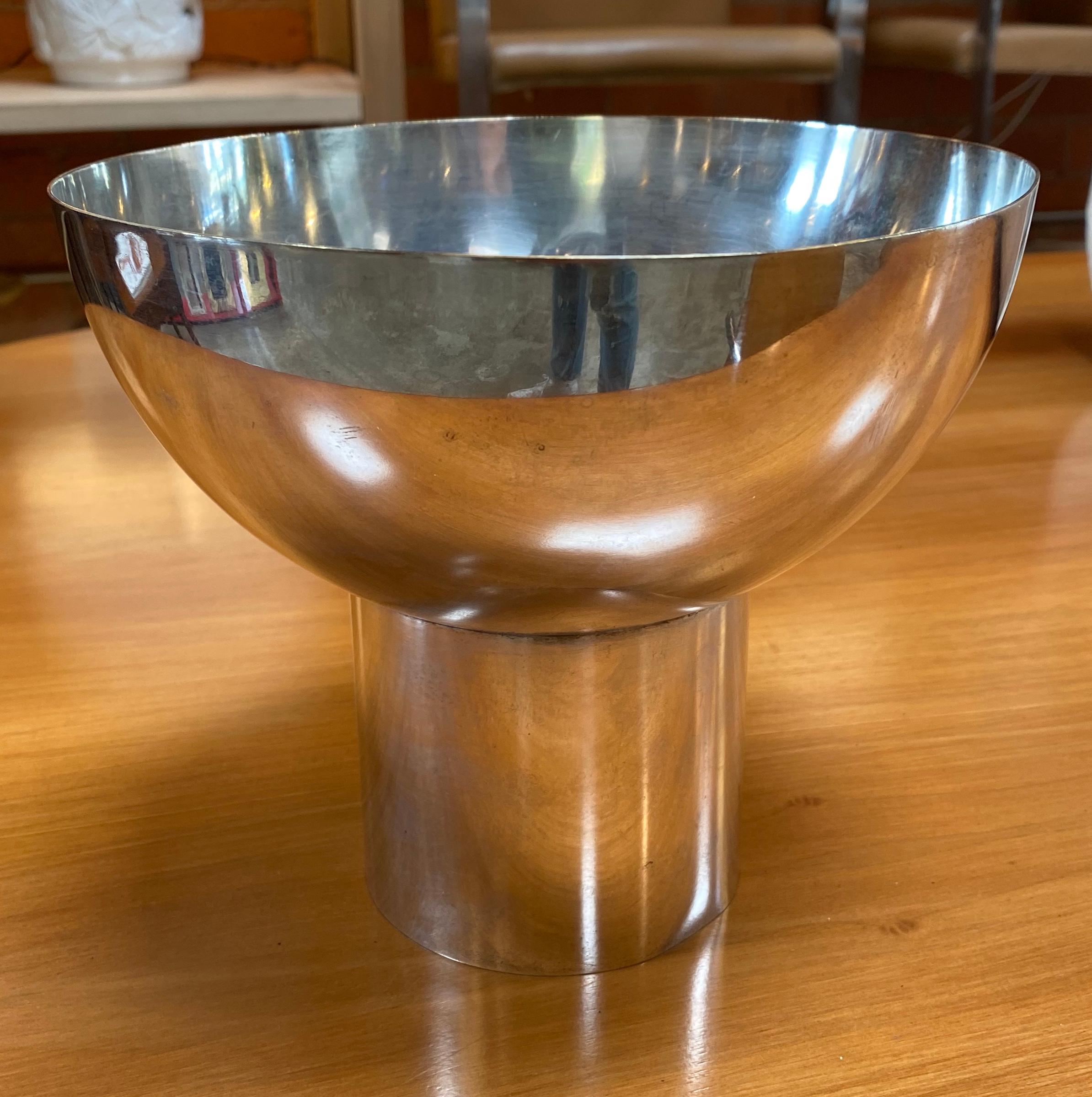 Beautiful and vintage silver bowl made in the Italy, 1960s.
The bowl is in vintage condition.