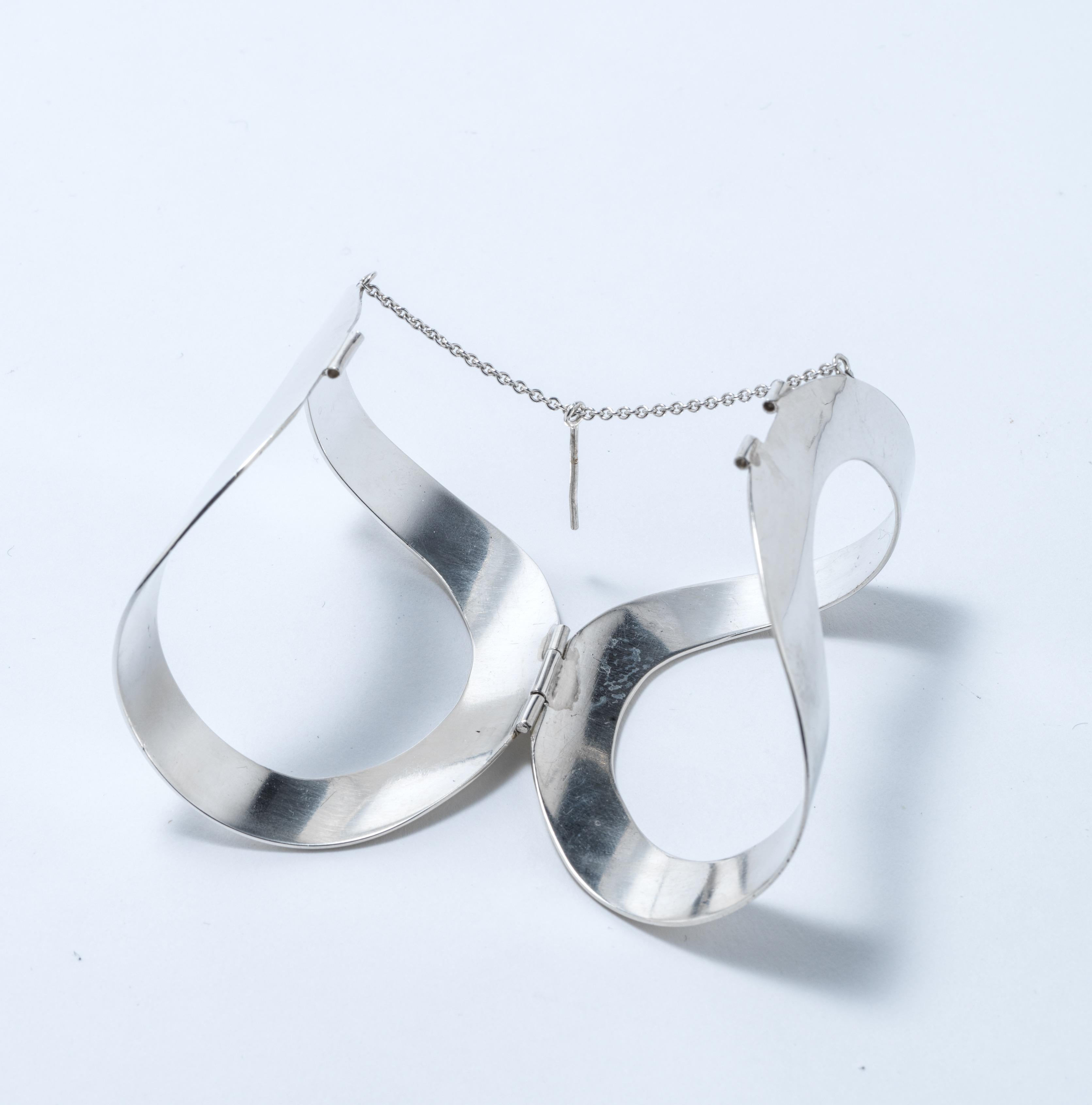 Bracciale d'argento vintage del maestro finlandese Ilmari Puhakka. Realizzato nel 1968. in vendita 6