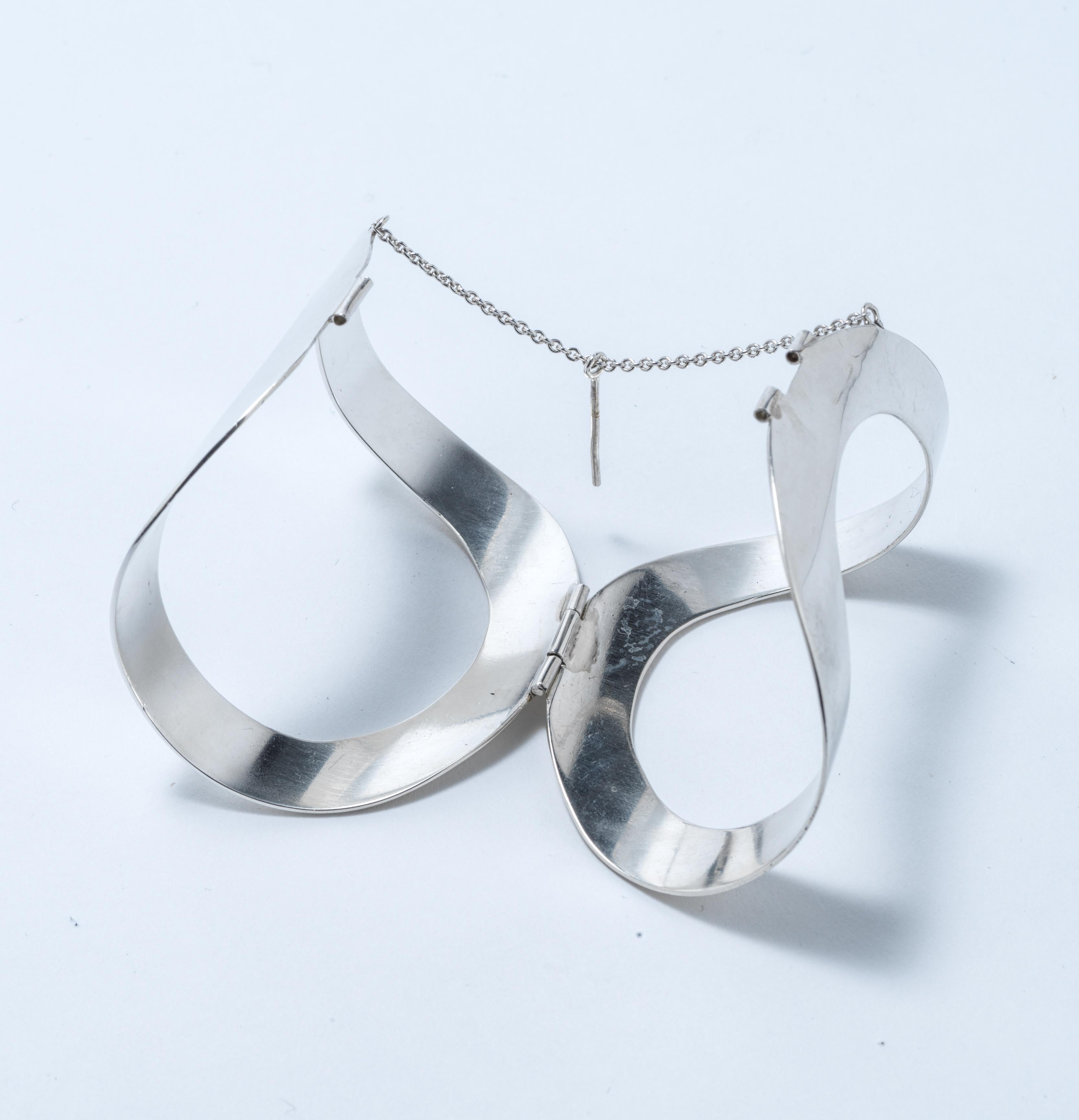 Bracciale d'argento vintage del maestro finlandese Ilmari Puhakka. Realizzato nel 1968. in vendita 7