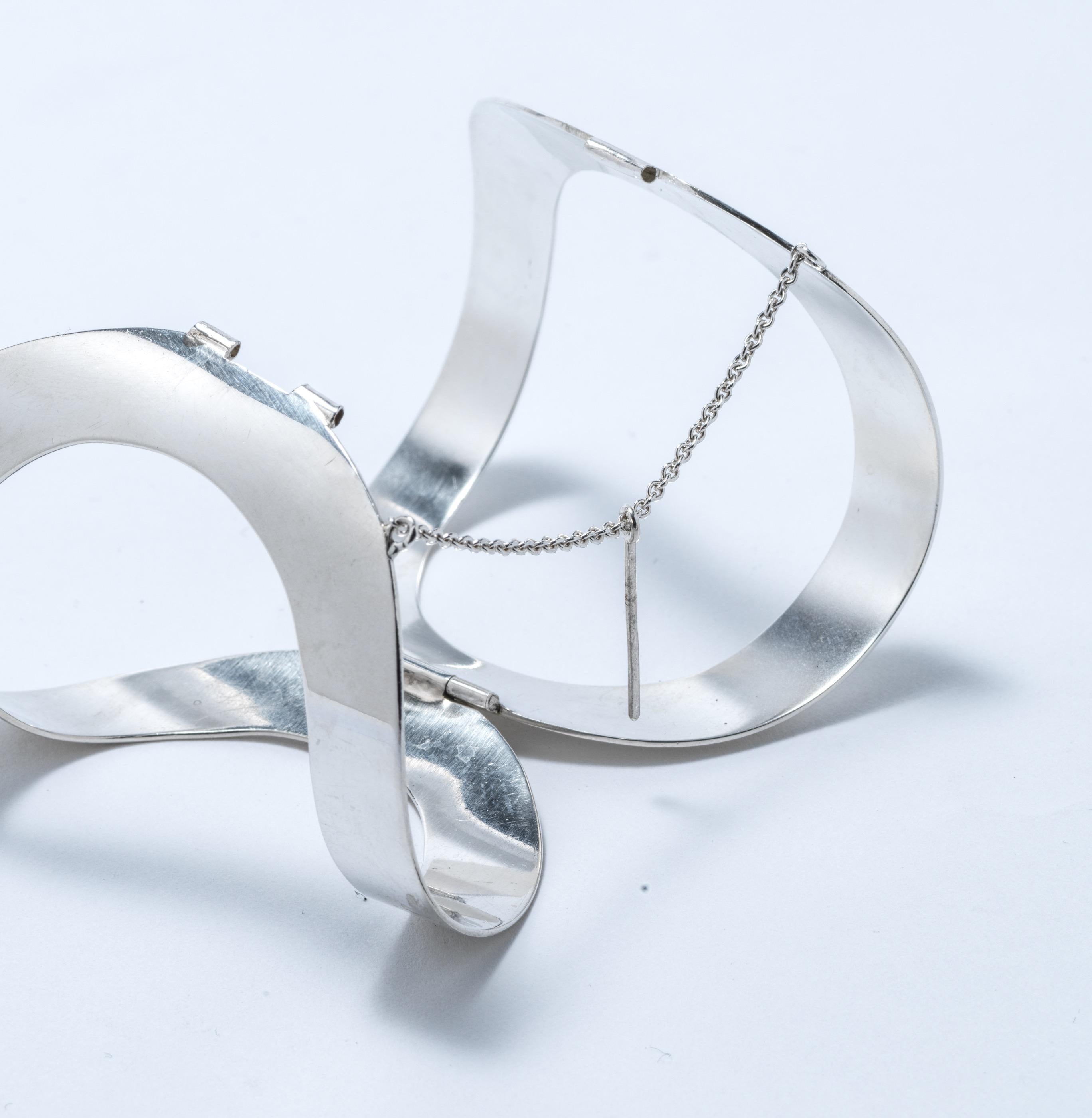 Bracciale d'argento vintage del maestro finlandese Ilmari Puhakka. Realizzato nel 1968. in vendita 8