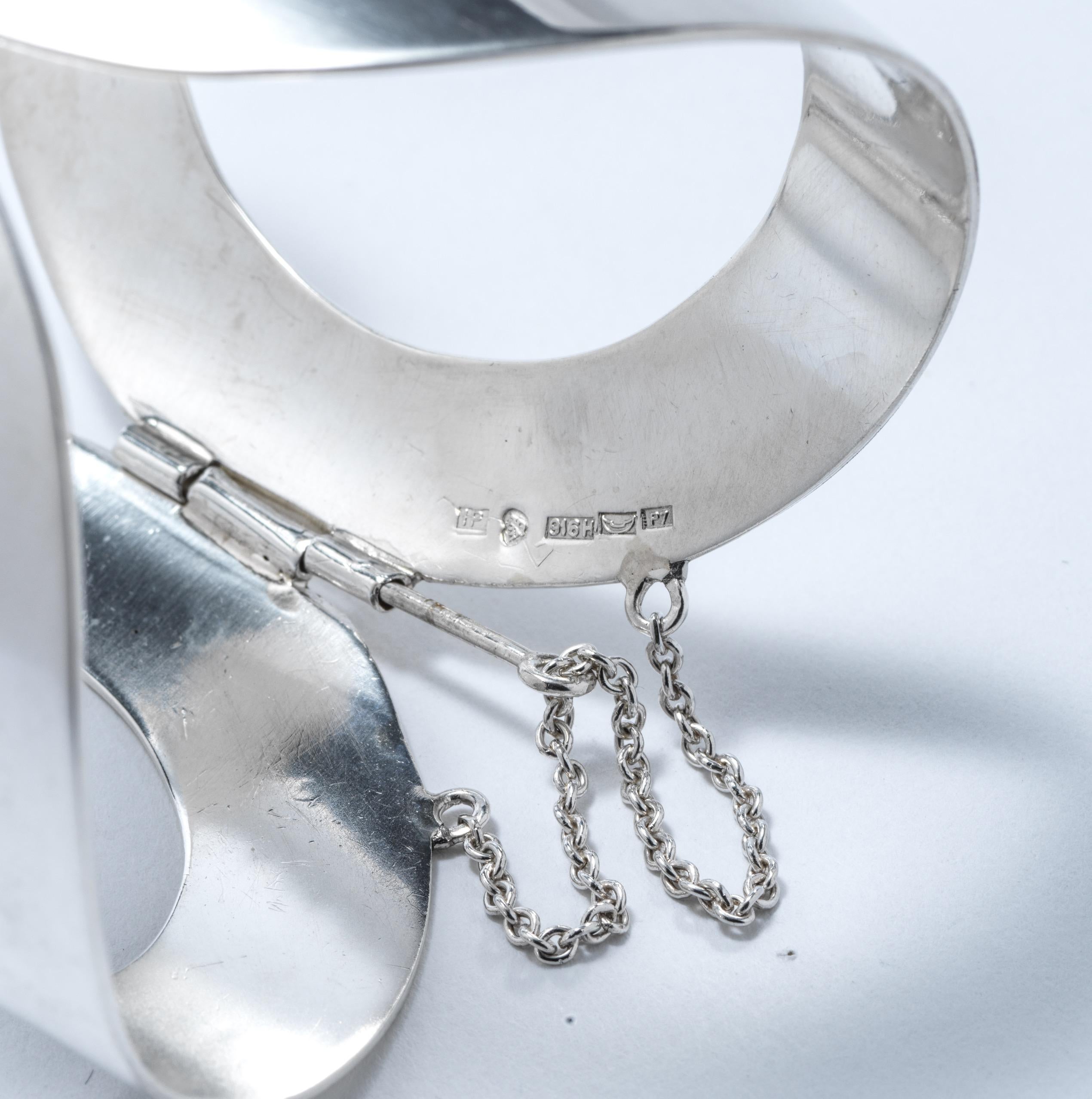 Bracciale d'argento vintage del maestro finlandese Ilmari Puhakka. Realizzato nel 1968. in vendita 5