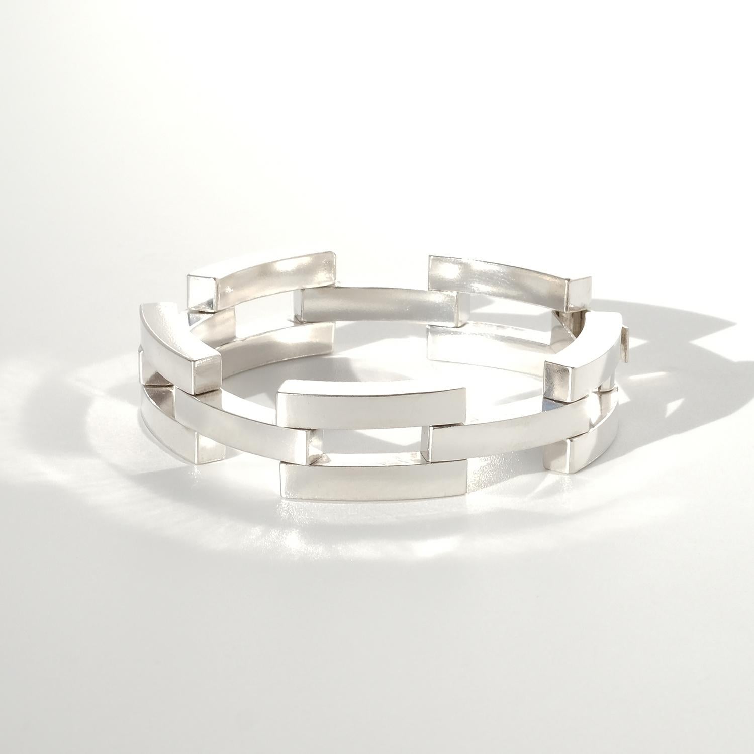 Vintage Silver Bracelet by Swedish Master Elon Arenhill Made 1977 In Good Condition In Stockholm, SE