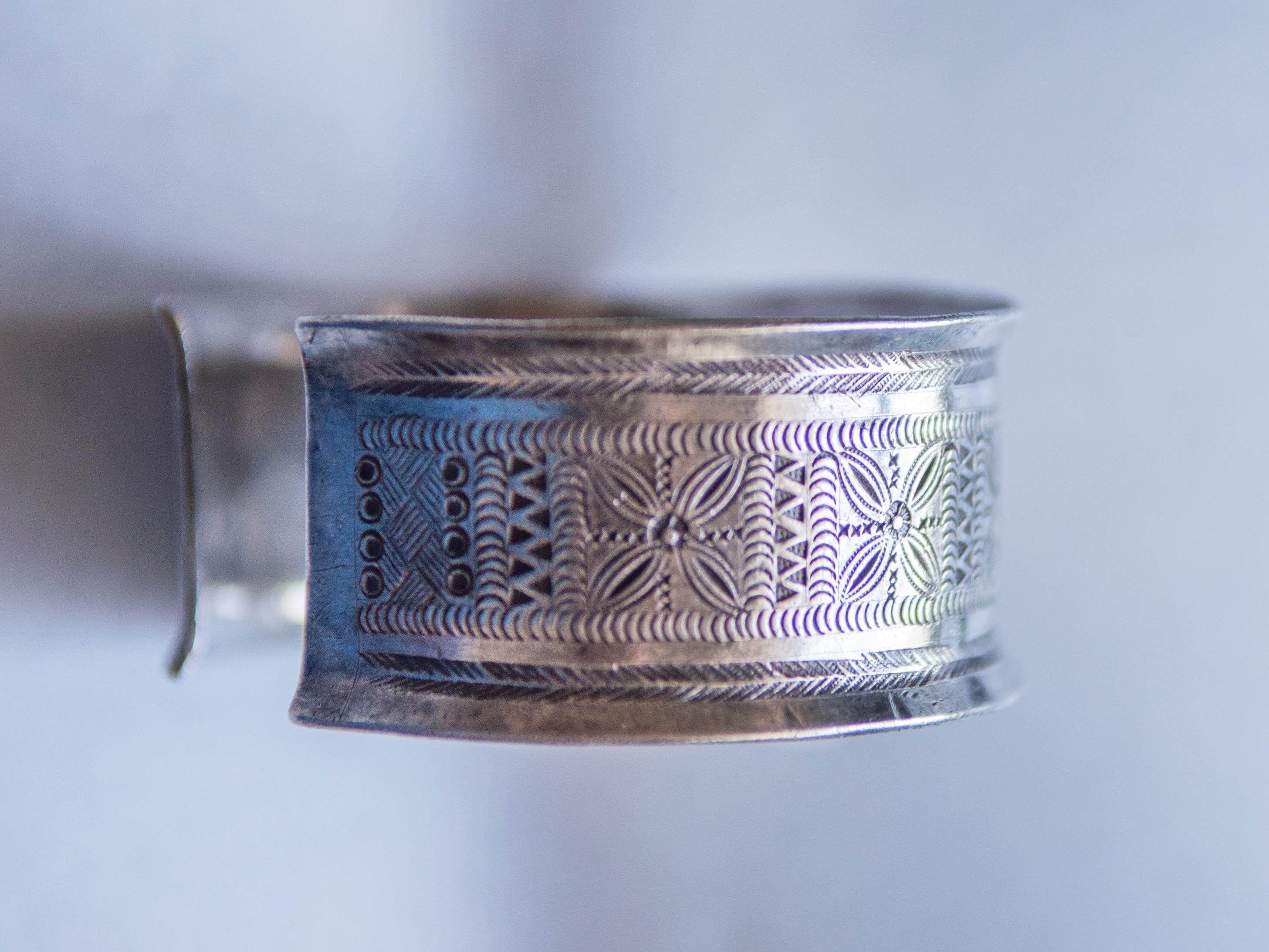 Vintage Silver Bracelet Karen of North Thailand, Mid-Late 20th Century In Good Condition In Point Richmond, CA