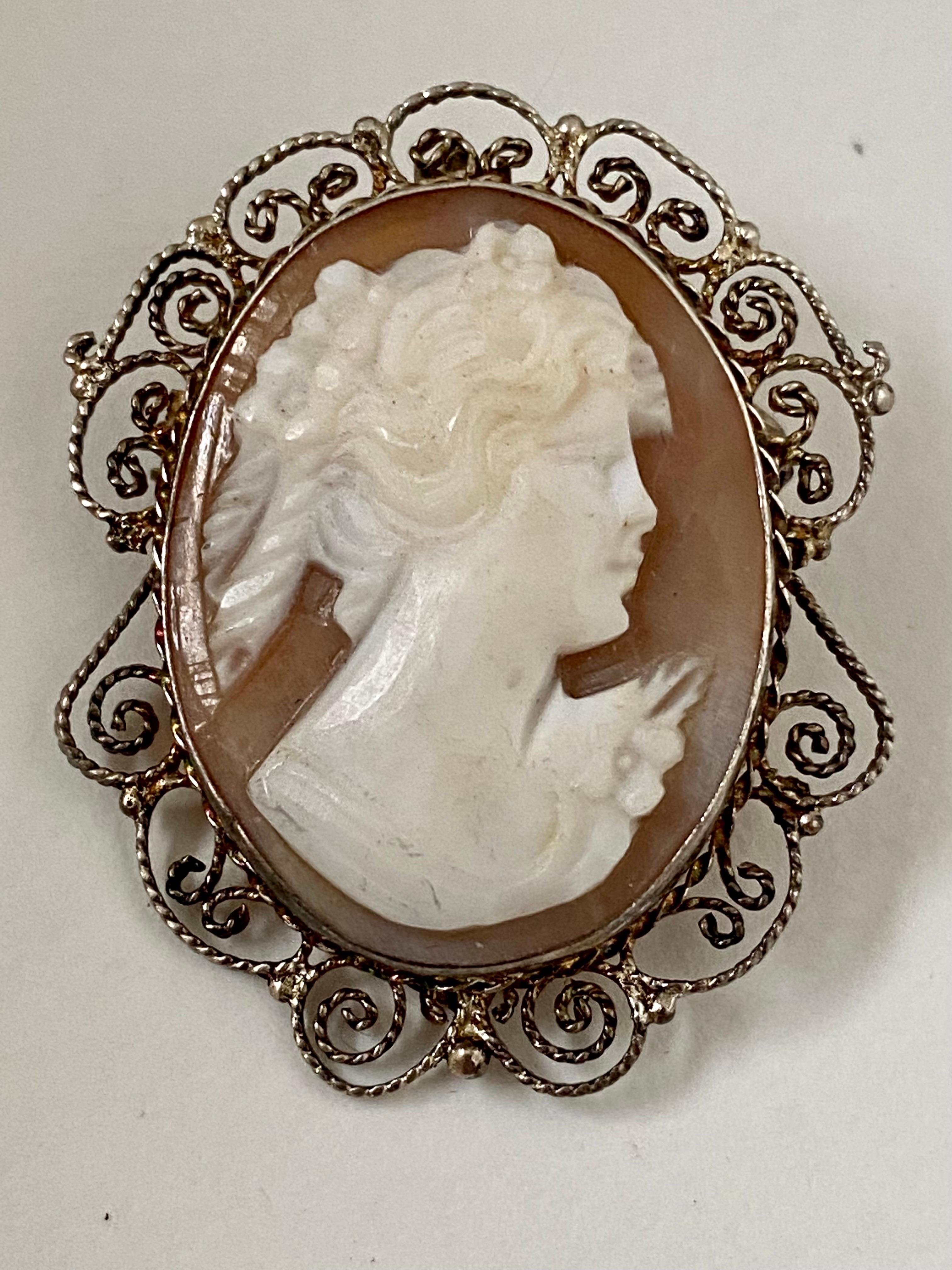 Vintage Silver Brooch / Pendant Cameo For Sale 9