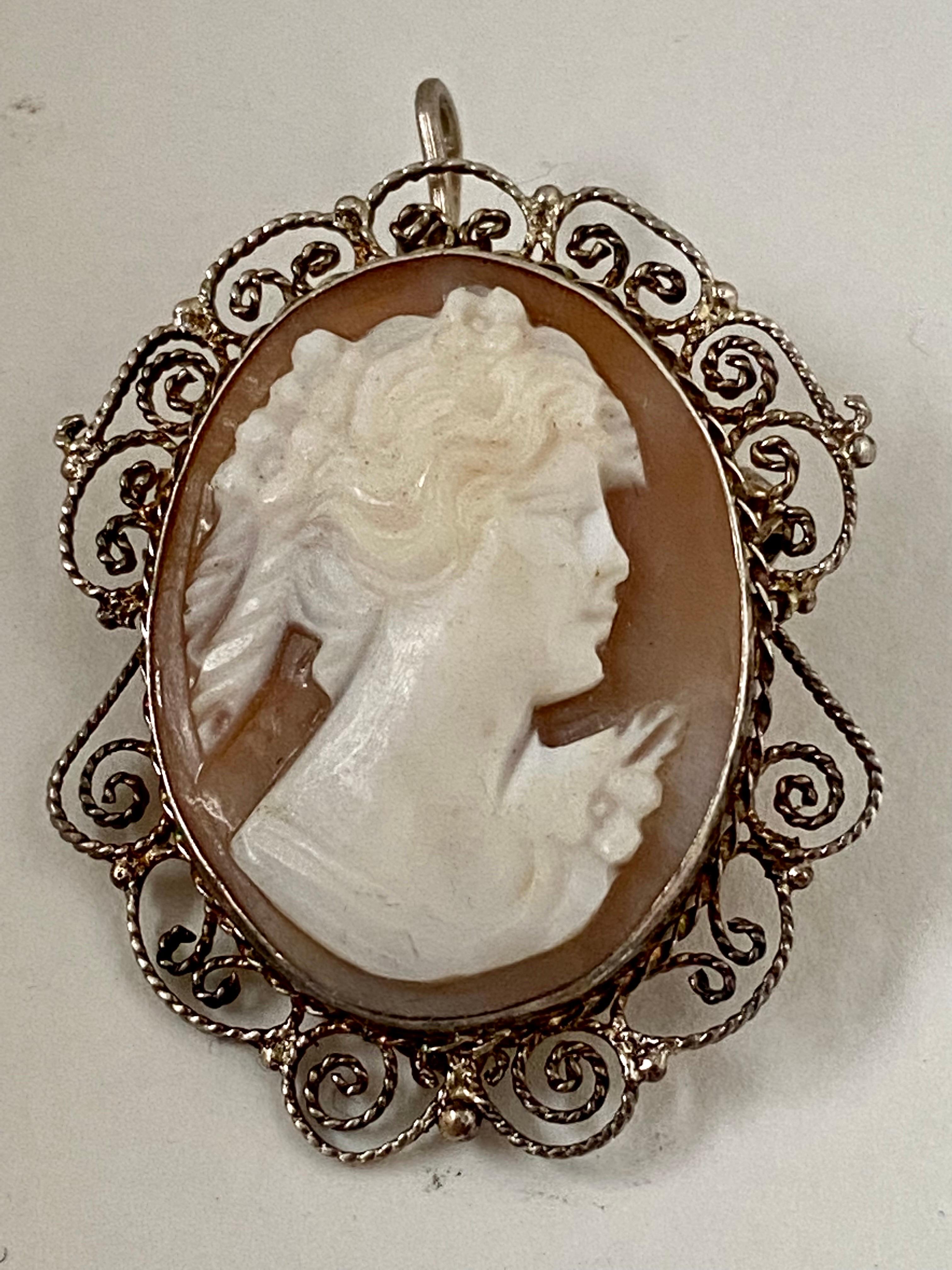 Vintage Silver Brooch / Pendant Cameo For Sale 2