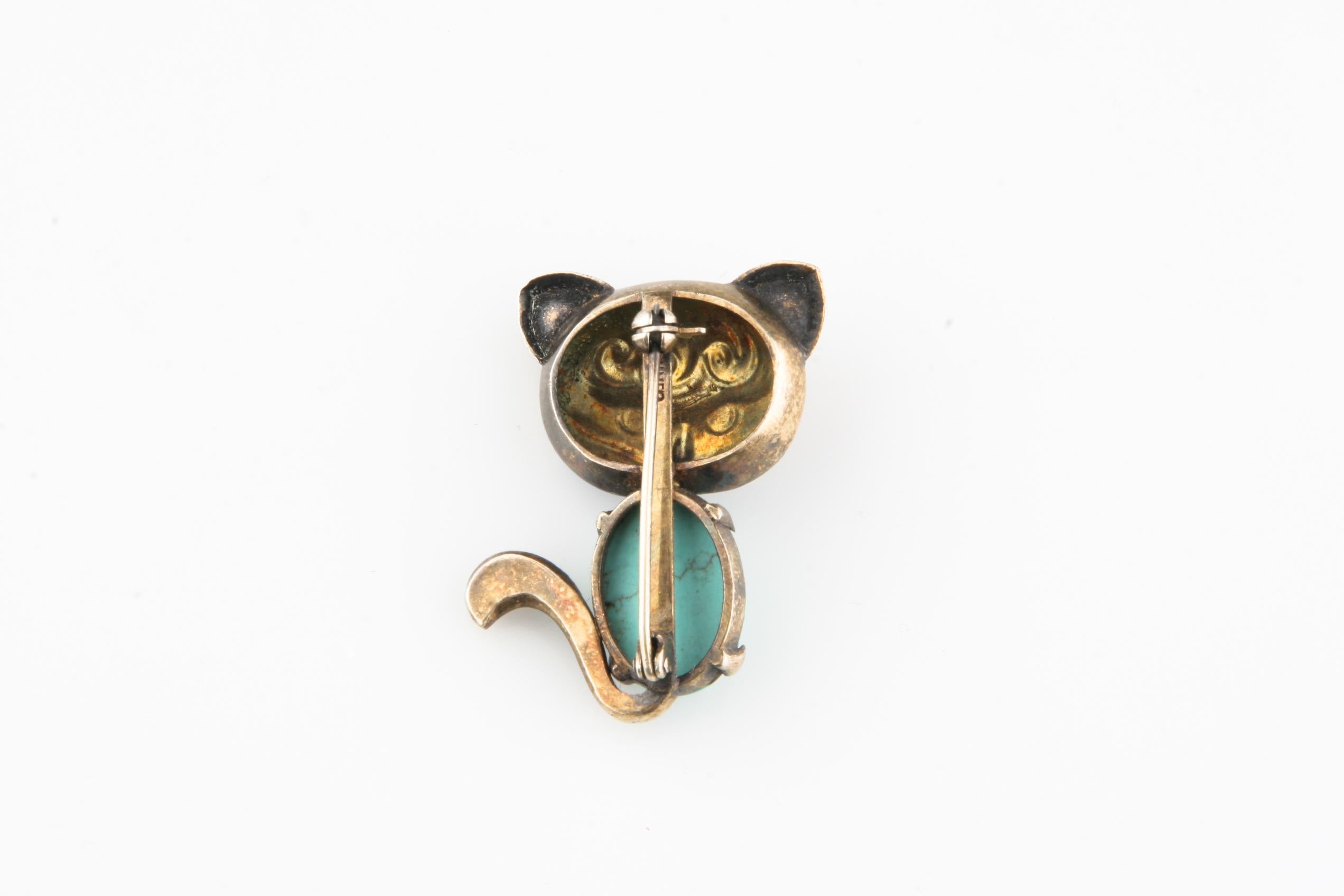 Vintage Silver Cat Enamel & Turquoise Brooch In Good Condition For Sale In Van Nuys, CA