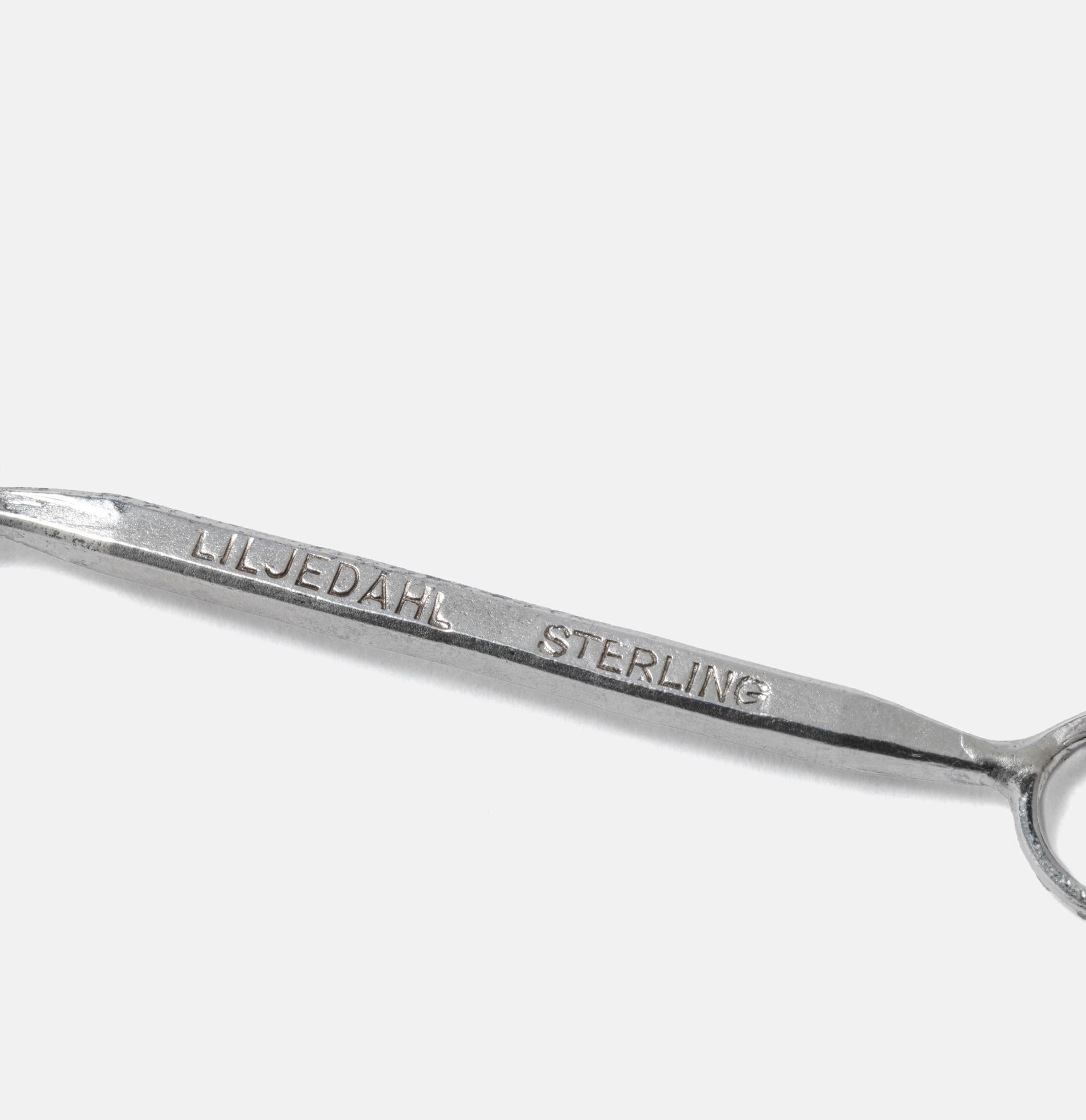 Catena d'argento vintage con ciondolo d'argento a forma di foglia. Realizzato nel 1971. in vendita 2