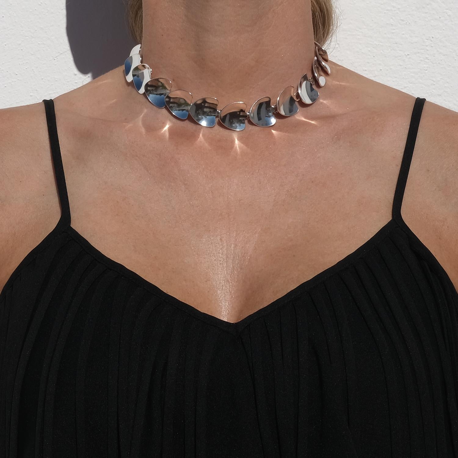 Collier ras du cou vintage en argent fabriqué par l'Atelier Borgila, 1956 Unisexe en vente