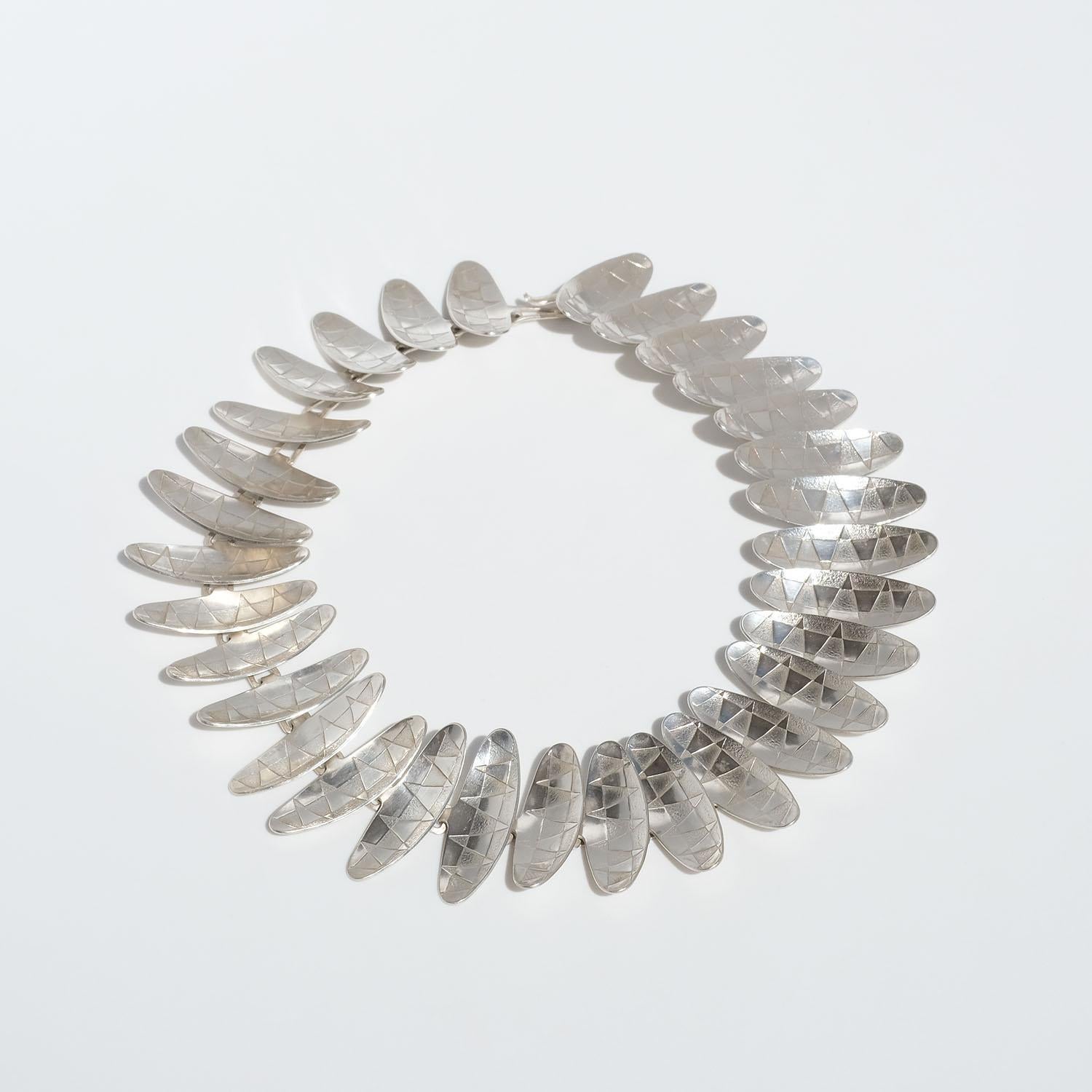 Vintage Silver Choker Necklace by Atelier Borgila Made Year 1956 In Good Condition For Sale In Stockholm, SE
