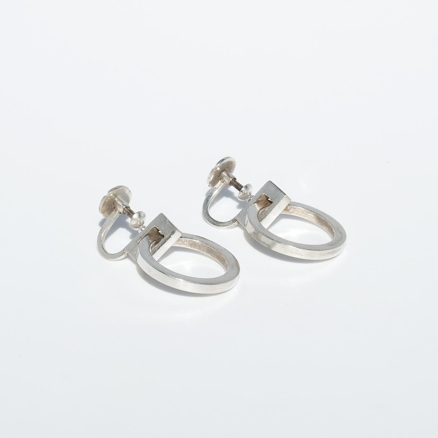 Vintage Silver Circle Earrings by Swedens silvermaster Wiwen Nilsson Made 1955 In Good Condition In Stockholm, SE