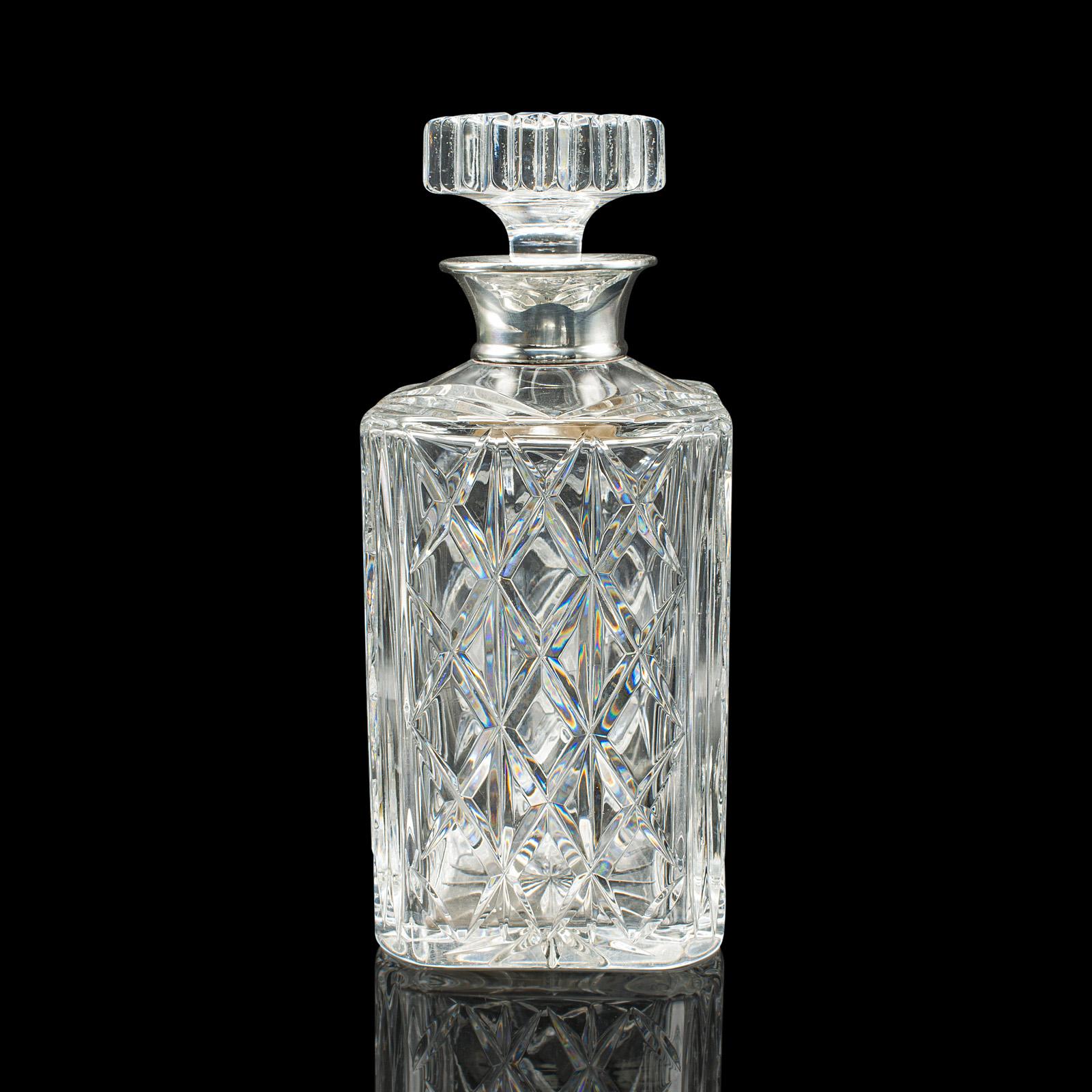 Vintage Silver Collared Spirit Decanter, Englisch, Kristall, Whiskey, gestempelt (Moderne der Mitte des Jahrhunderts) im Angebot