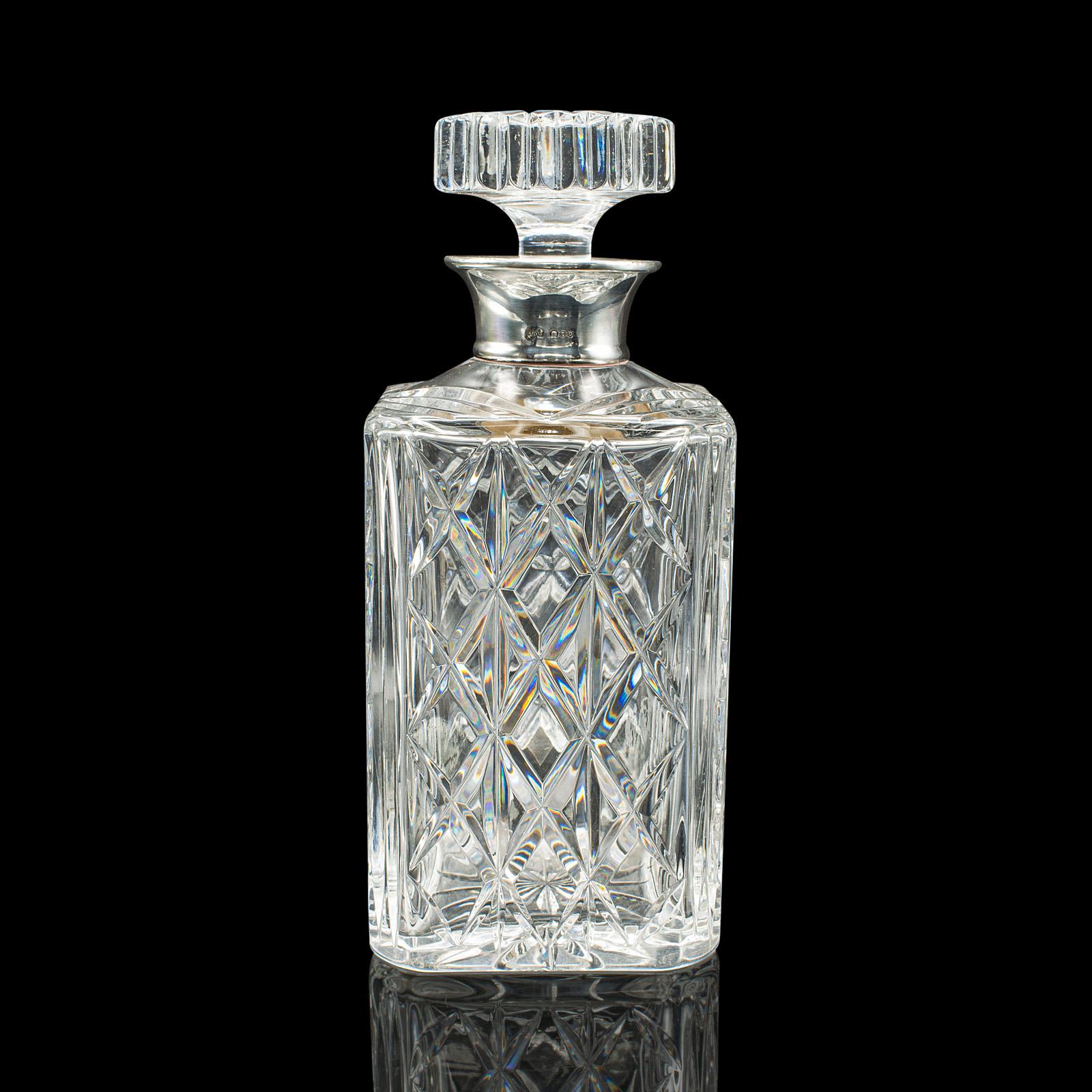 Vintage Silver Collared Spirit Decanter, Englisch, Kristall, Whiskey, gestempelt im Zustand „Gut“ im Angebot in Hele, Devon, GB