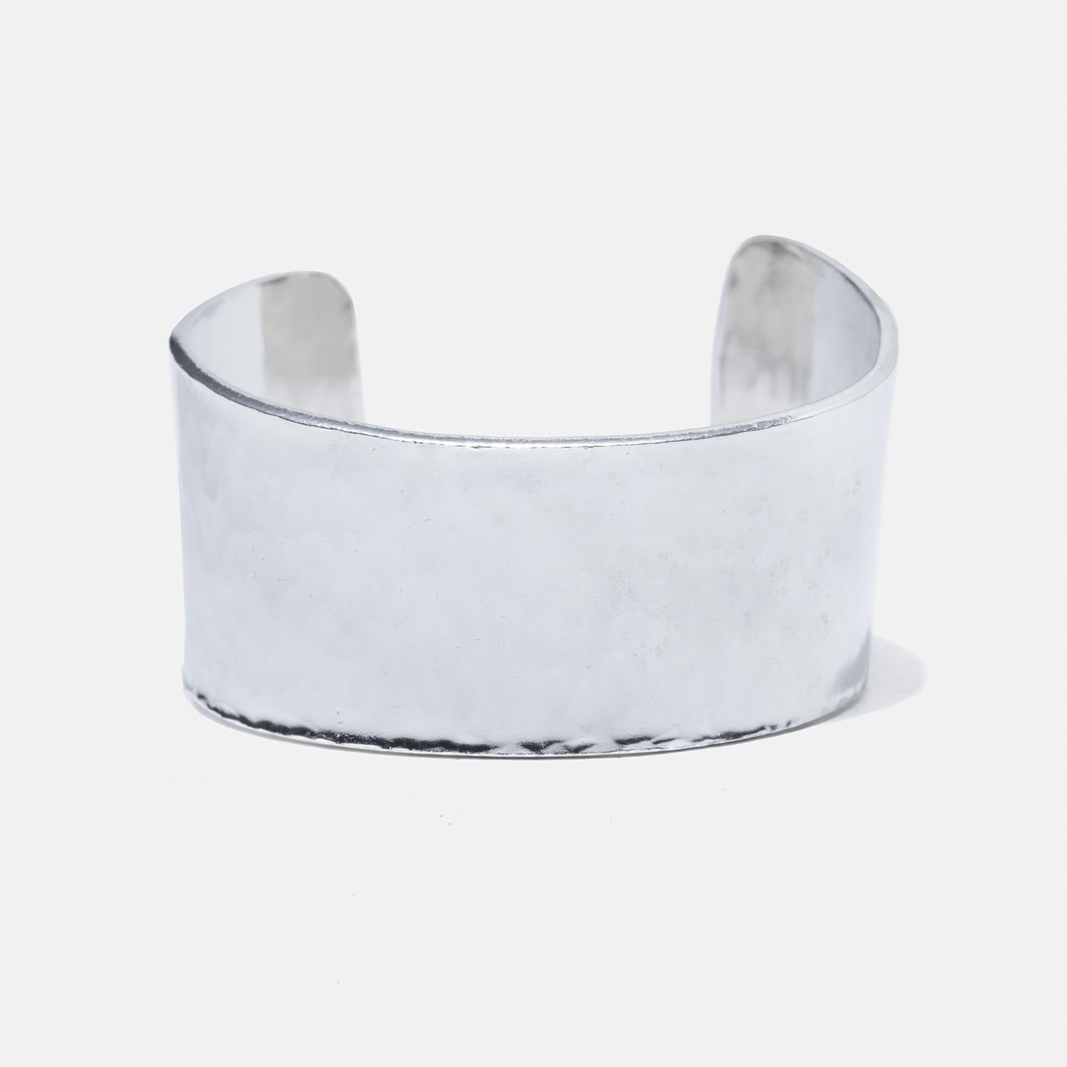 Vintage Silver Cuff Bracelet by Swedish silver master Rey Urban, Made Year 1983 In Good Condition For Sale In Stockholm, SE