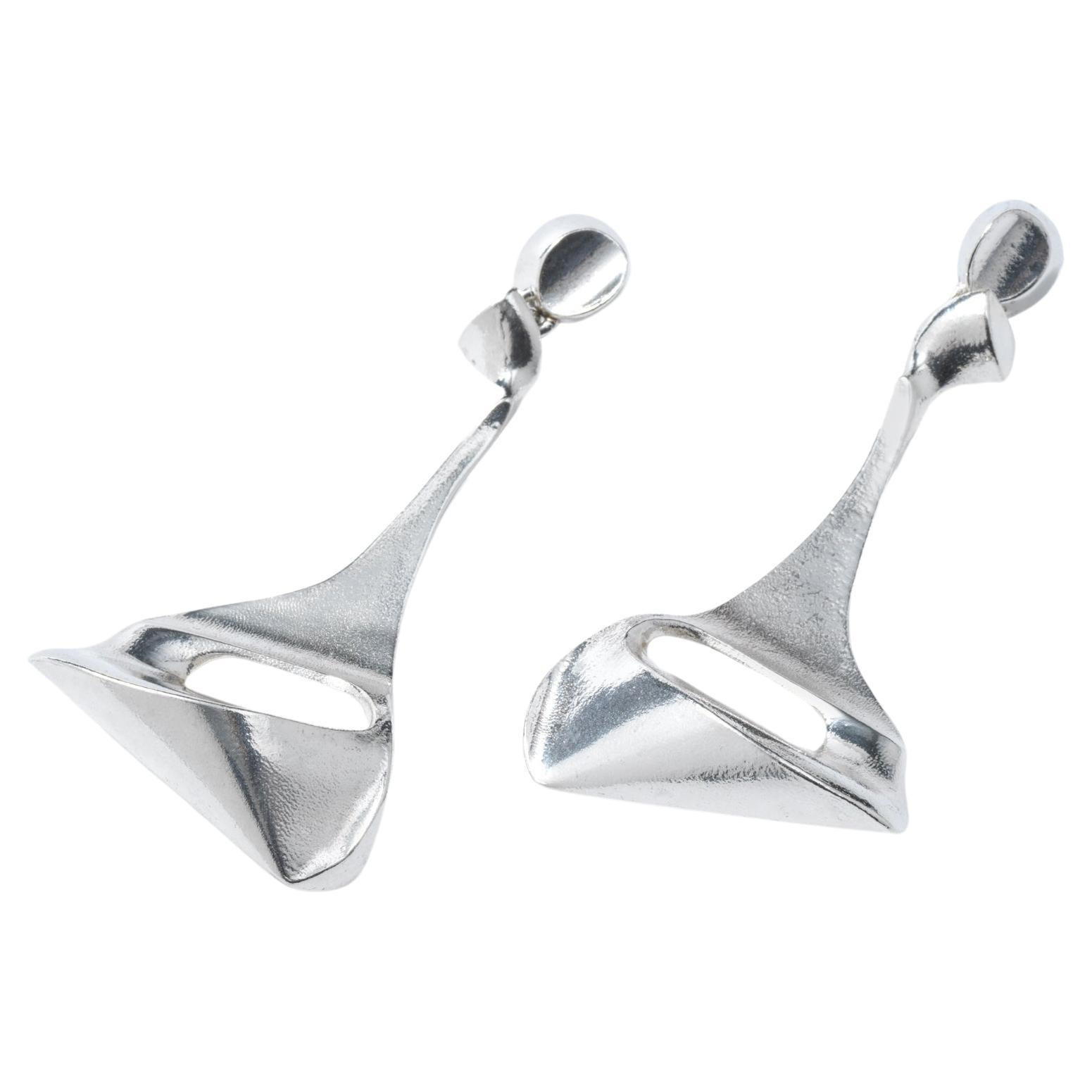 Vintage silver earrings "Manhattan" designed by Björn Weckström, made 1974. For Sale