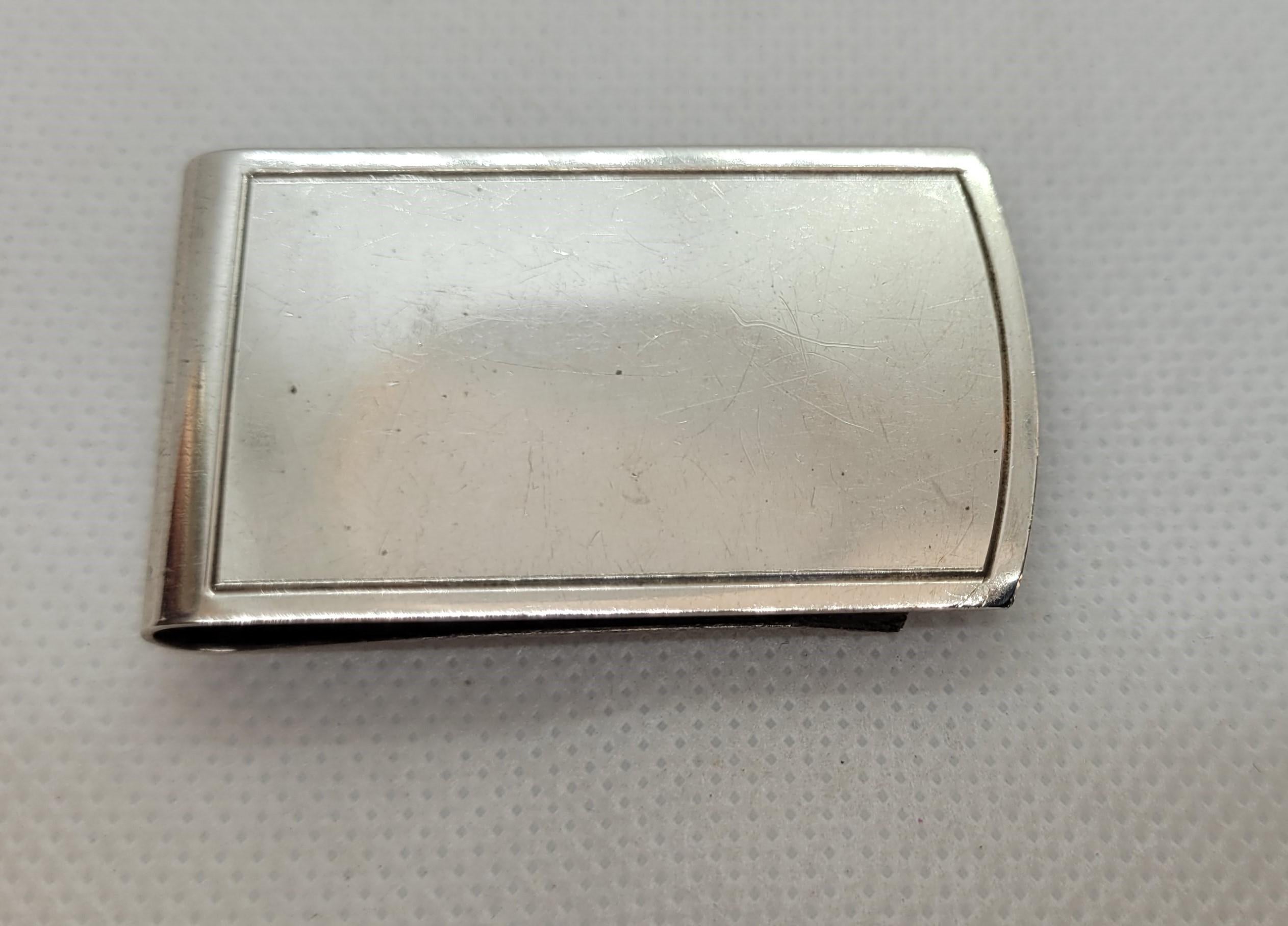 Pinza para billetes grabable de plata de época de 21 gramos, acento de línea acanalada, estampado CLR, símbolo del ancla, símbolo del León, 28 mm x 50 mm de tamaño. Muy buen estado. El símbolo del ancla significa que la pieza fue ensayada en