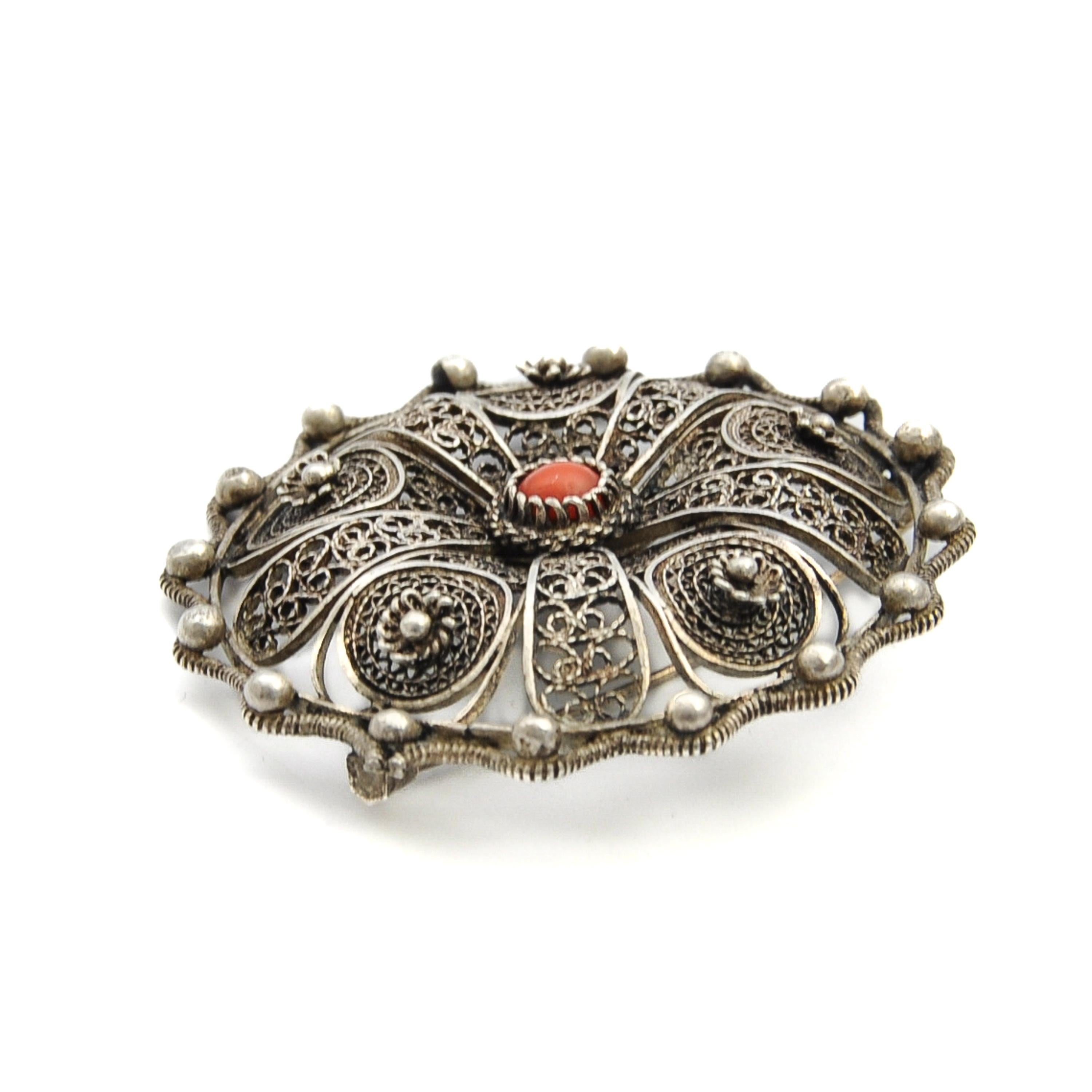 Round Cut Vintage Silver Filigree and Coral Lapel Pin Brooch For Sale