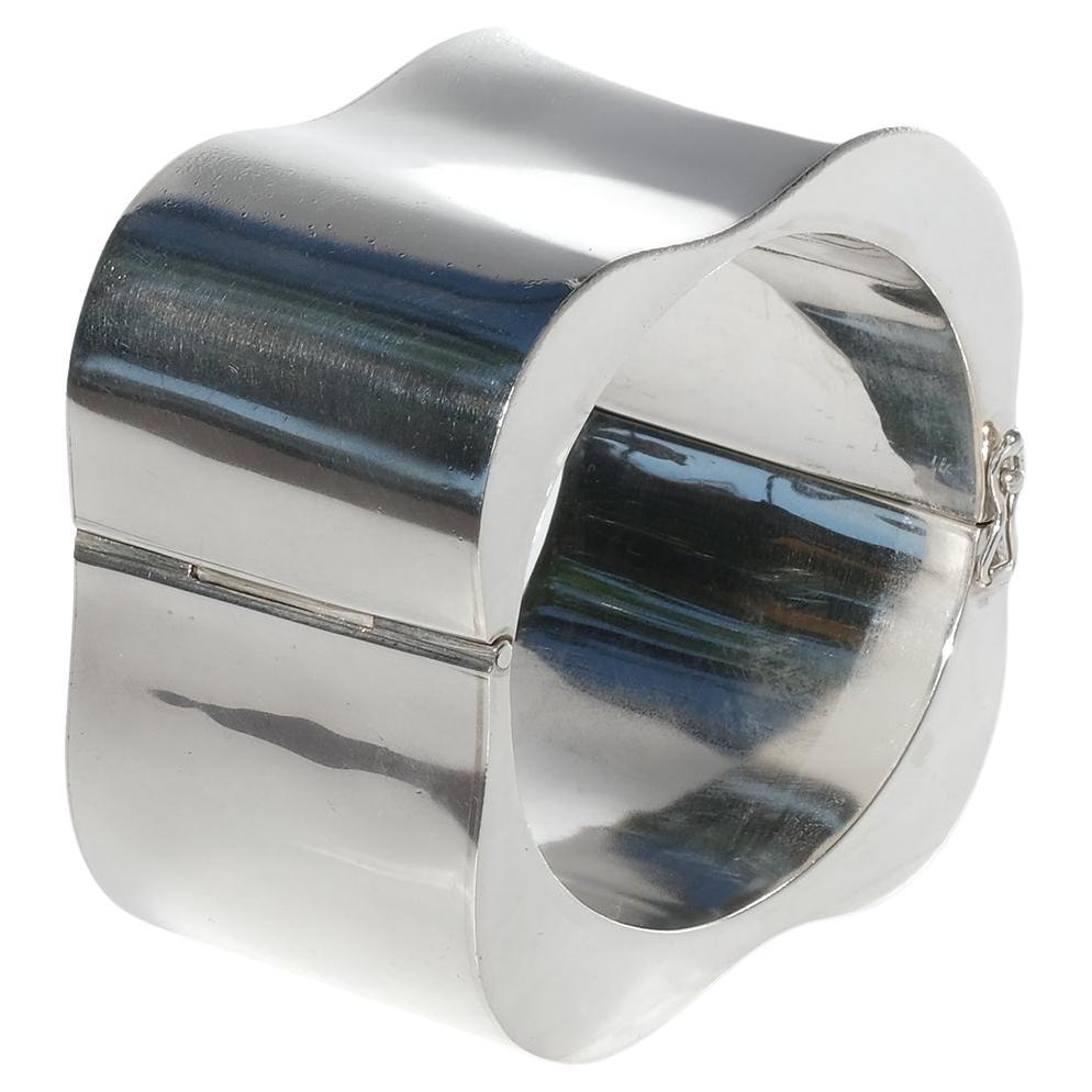 Vintage Silver Fixed Bracelet by Finnsih Aarikka made 1973 en vente