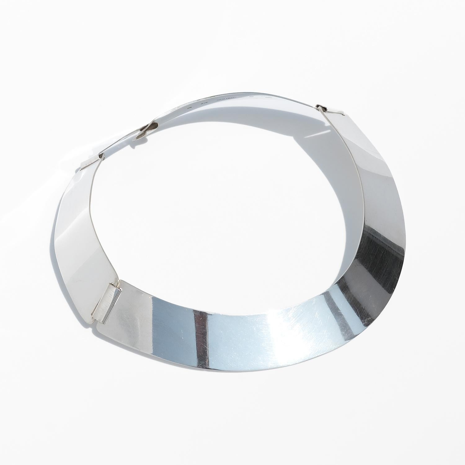 Vintage Silver Fixed Neck Ring by Albrechtssons Guldsmedsaffär Made 1956 For Sale 1