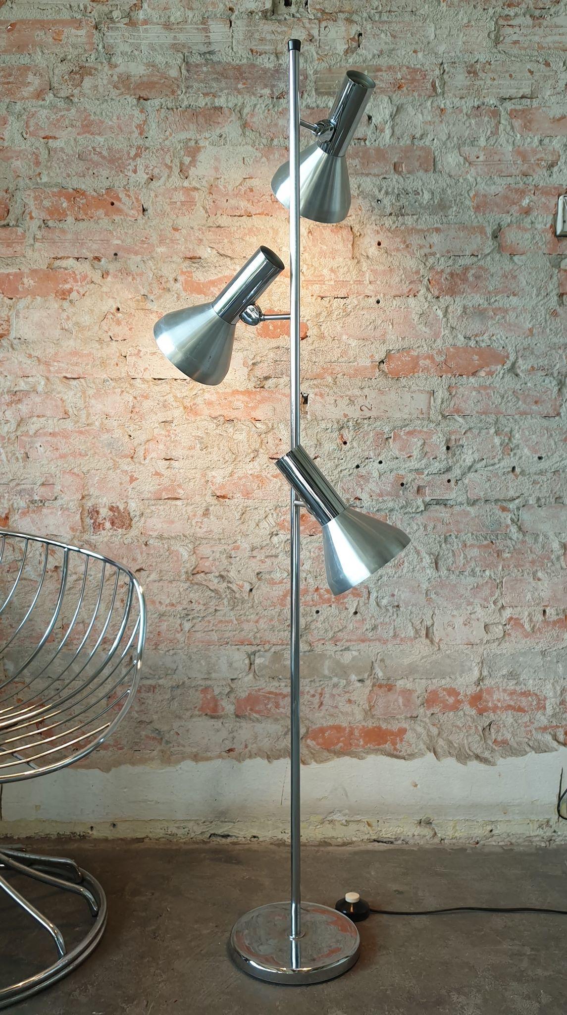 Vintage Silver Floor Lamp, 1970s In Good Condition For Sale In Bydgoszcz, PL