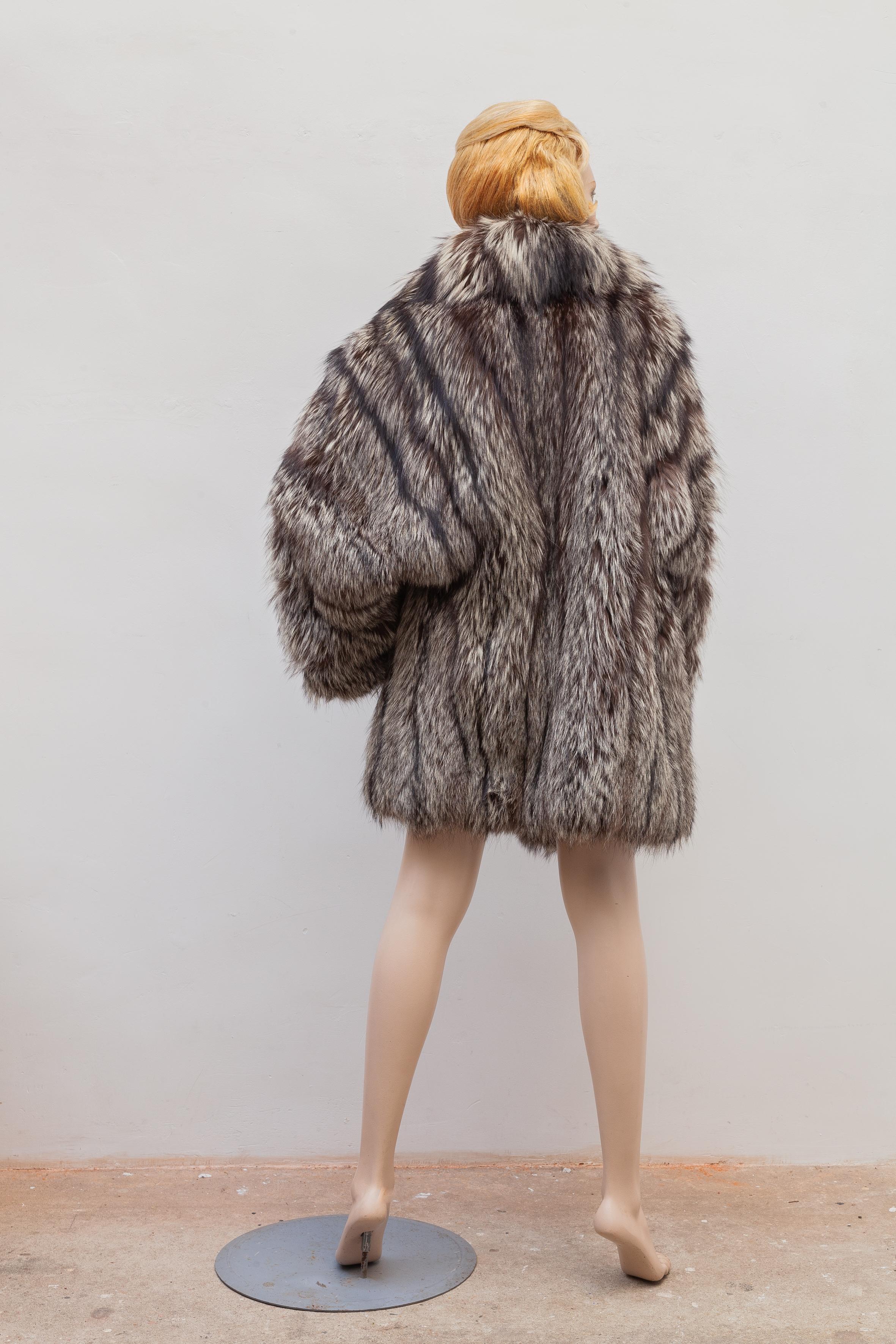 Vintage Silver Fox Fur Coat, Belgium, 1980s In Good Condition For Sale In Antwerp, BE