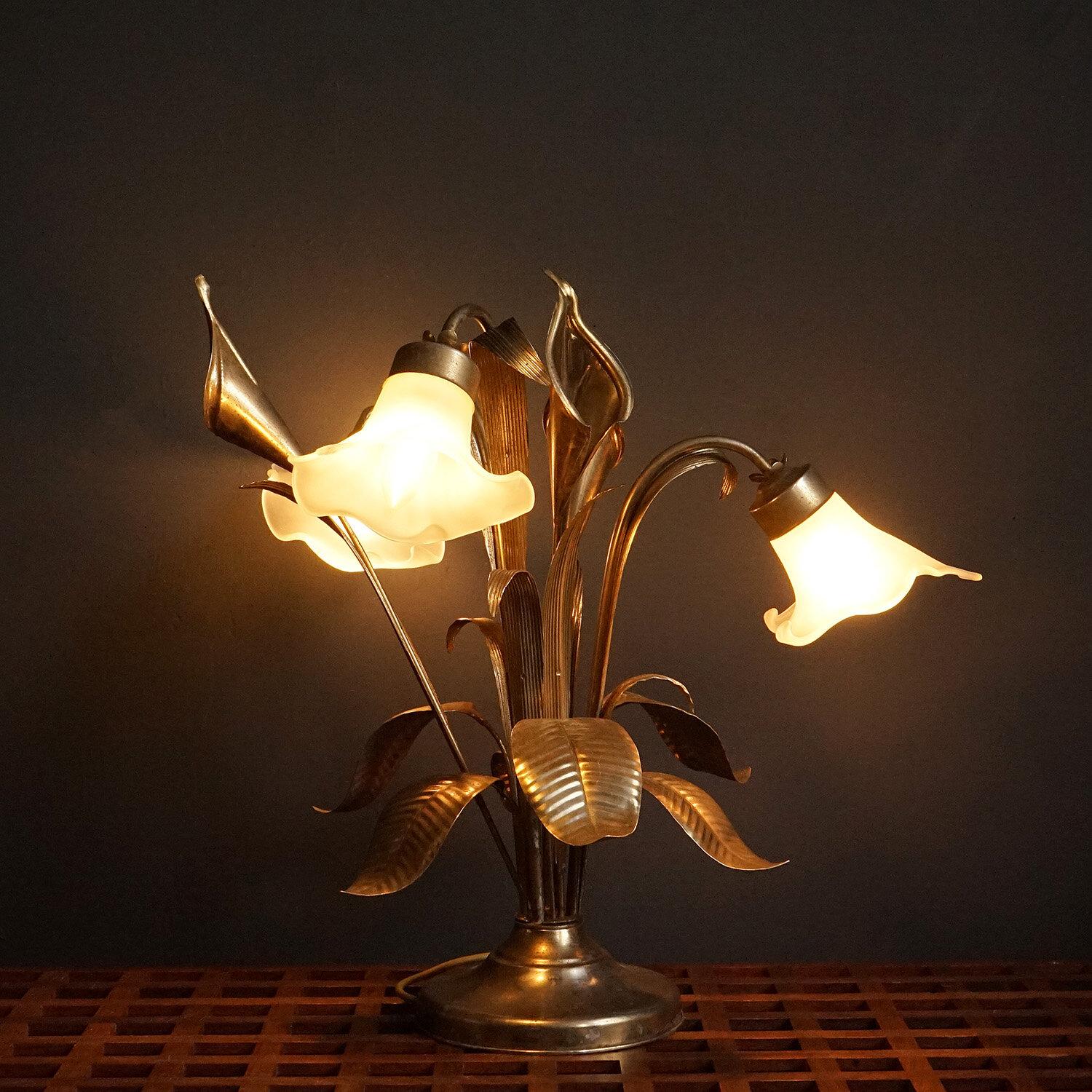 Vintage Silver Gilt Tole and Frosted Glass Calla Lily Table Lamp, circa 1940s 1