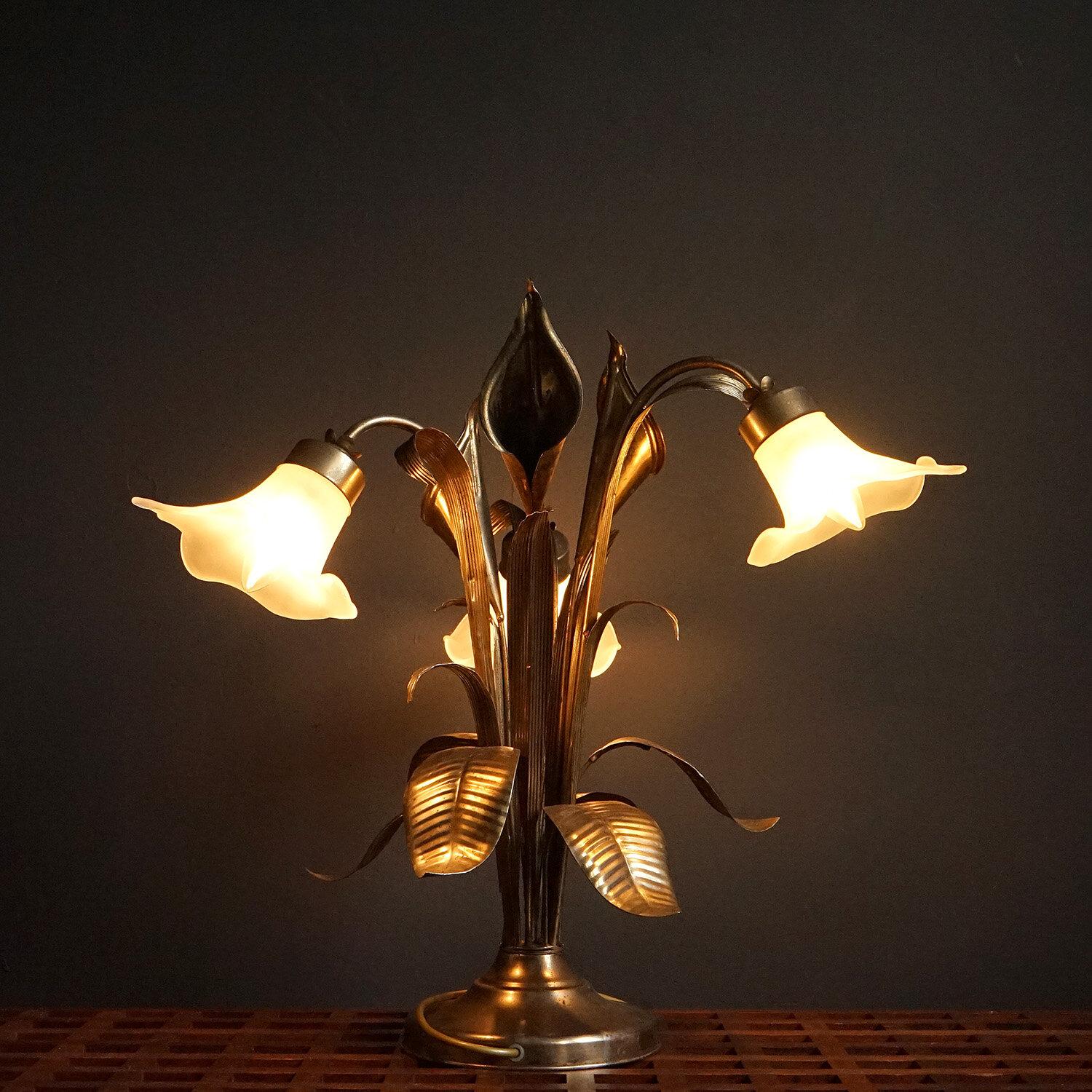 Vintage Silver Gilt Tole and Frosted Glass Calla Lily Table Lamp, circa 1940s 3