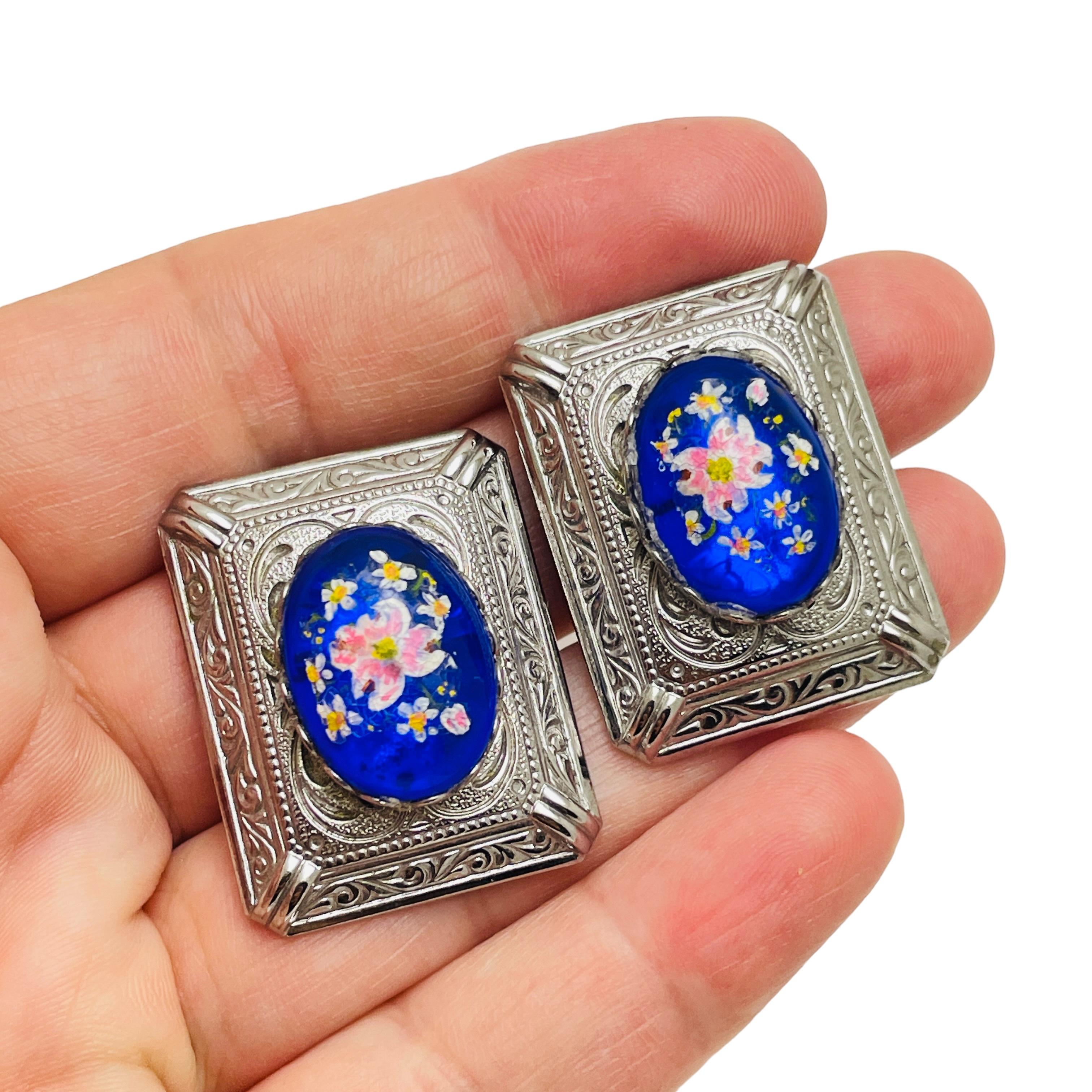 Women's Vintage silver glass painted flowers designer clip on earrings For Sale
