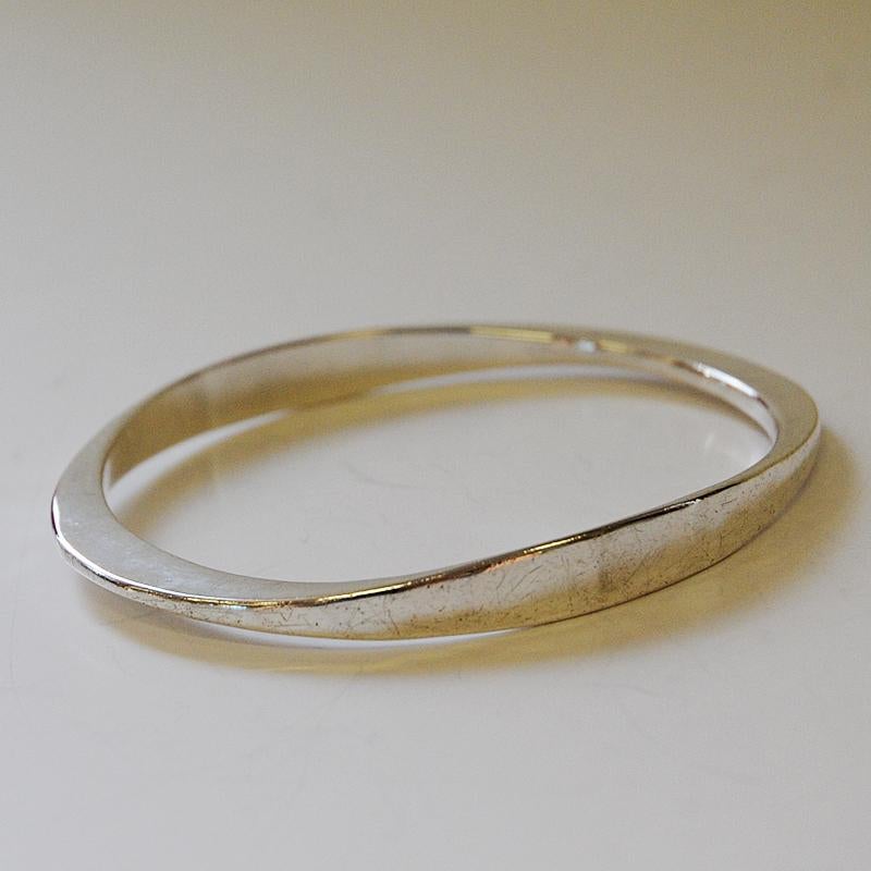 Scandinavian Modern Vintage Silver Hand-Hammered Armring by Tone Vigeland, Plus, Norway, 1960s
