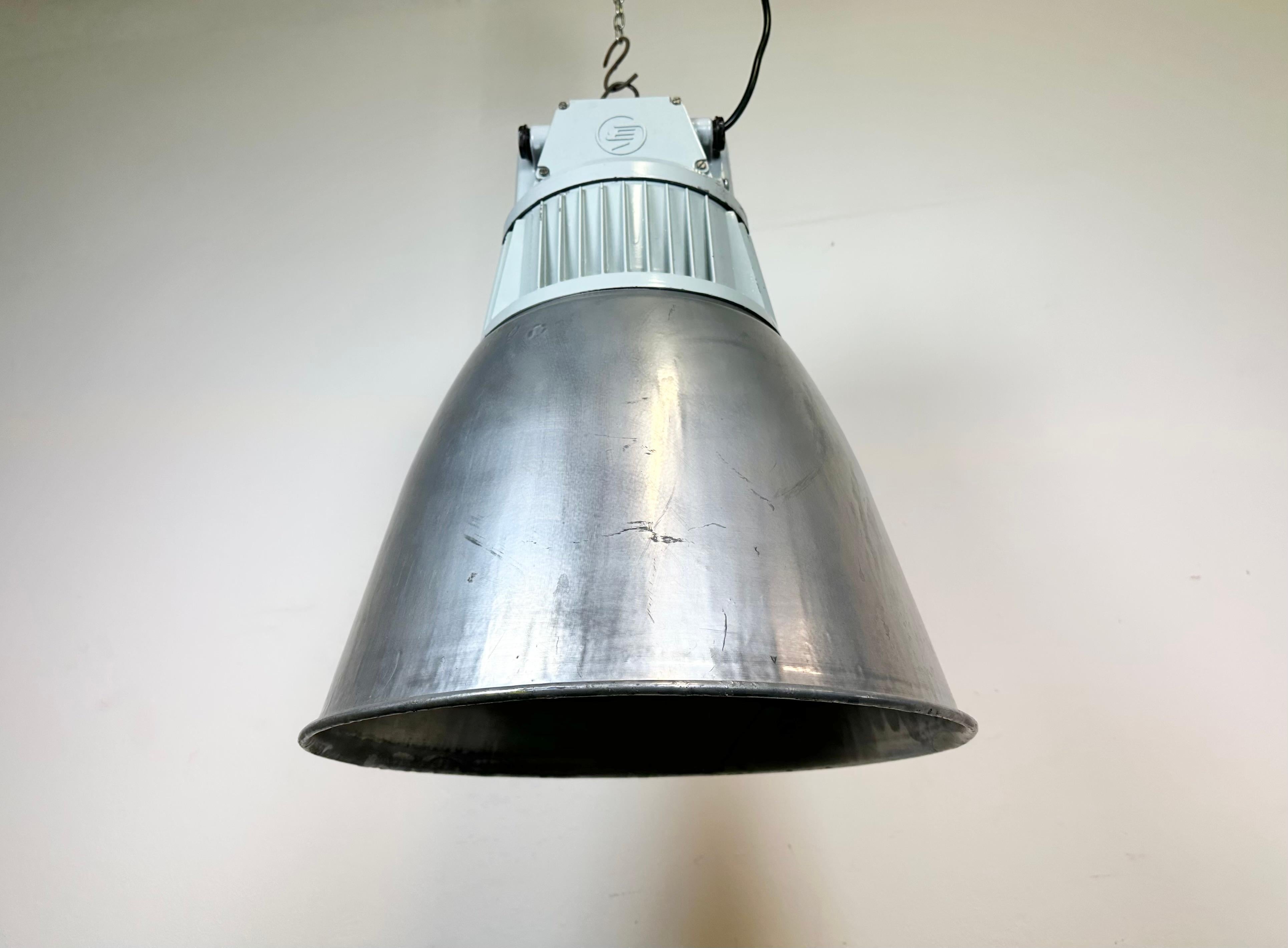 Aluminum Vintage Silver Industrial Factory Pendant Lamp from Elektrosvit, 1960s For Sale