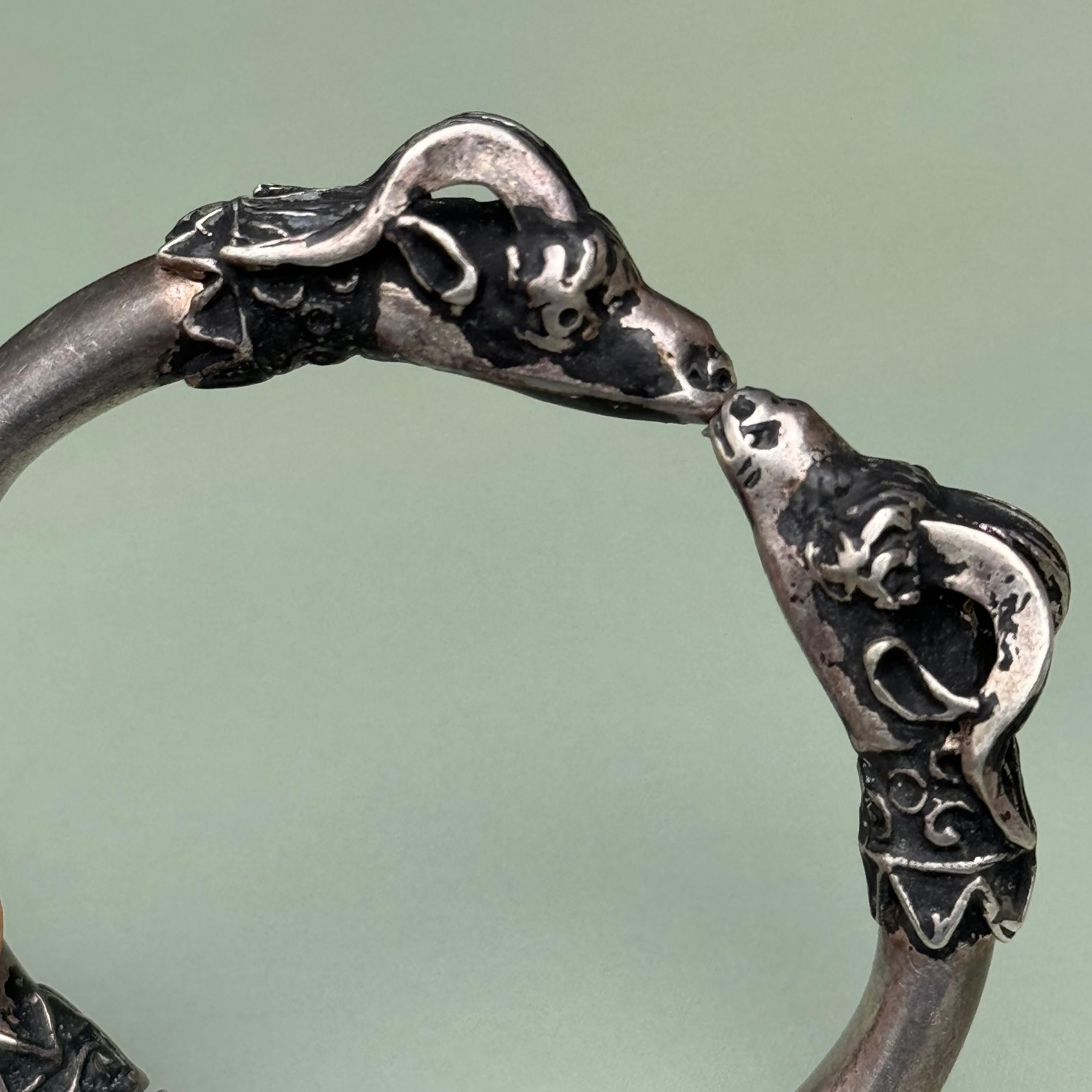Vintage Silver Kissing Rams Head Hinged Bracelet For Sale 2
