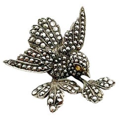 Broche coquillage vintage argentée et Marcasite des années 1940