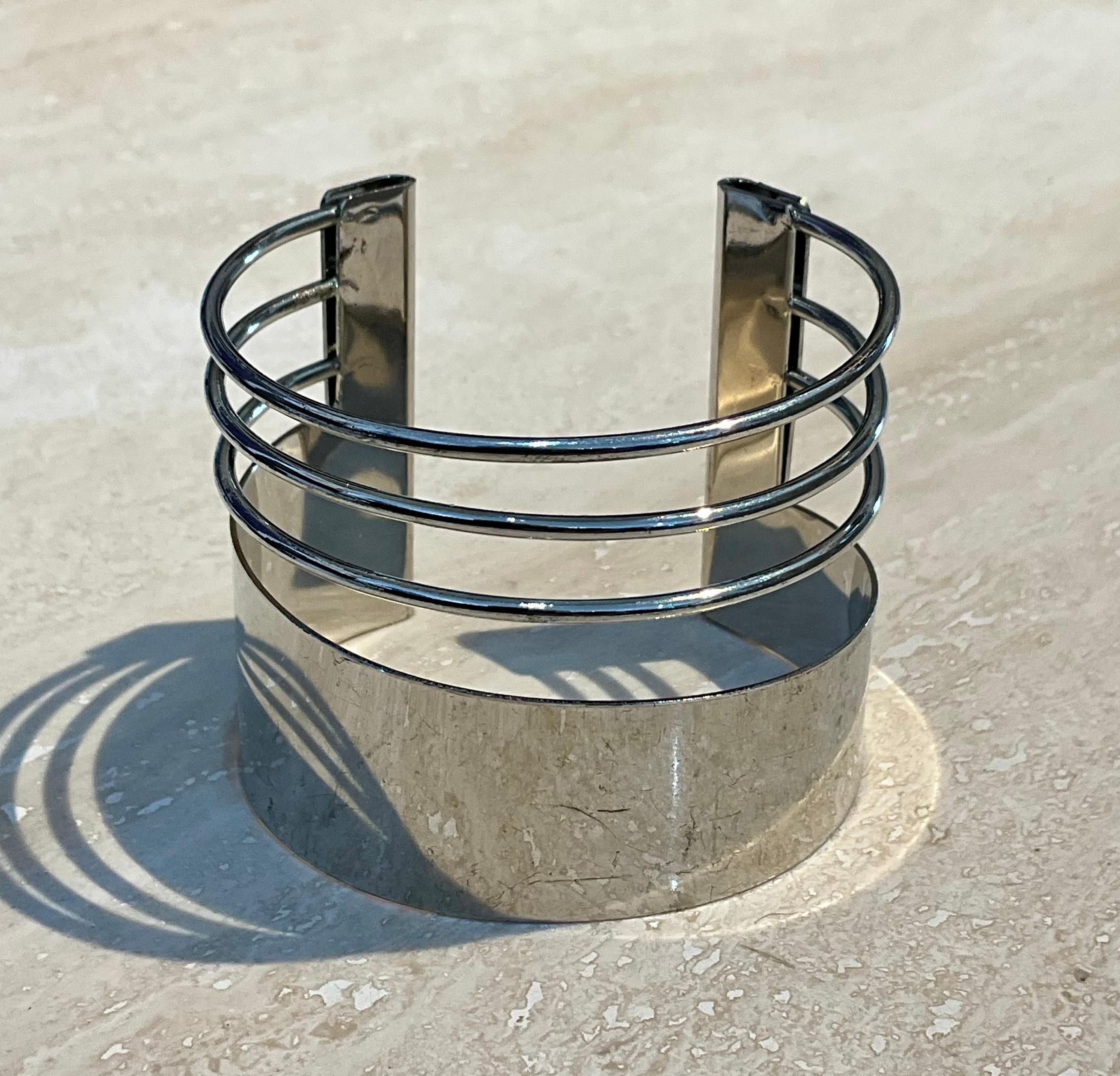 Vintage Silver Minimalist Adjustable Cuff Bracelet In Good Condition For Sale In West Palm Beach, FL