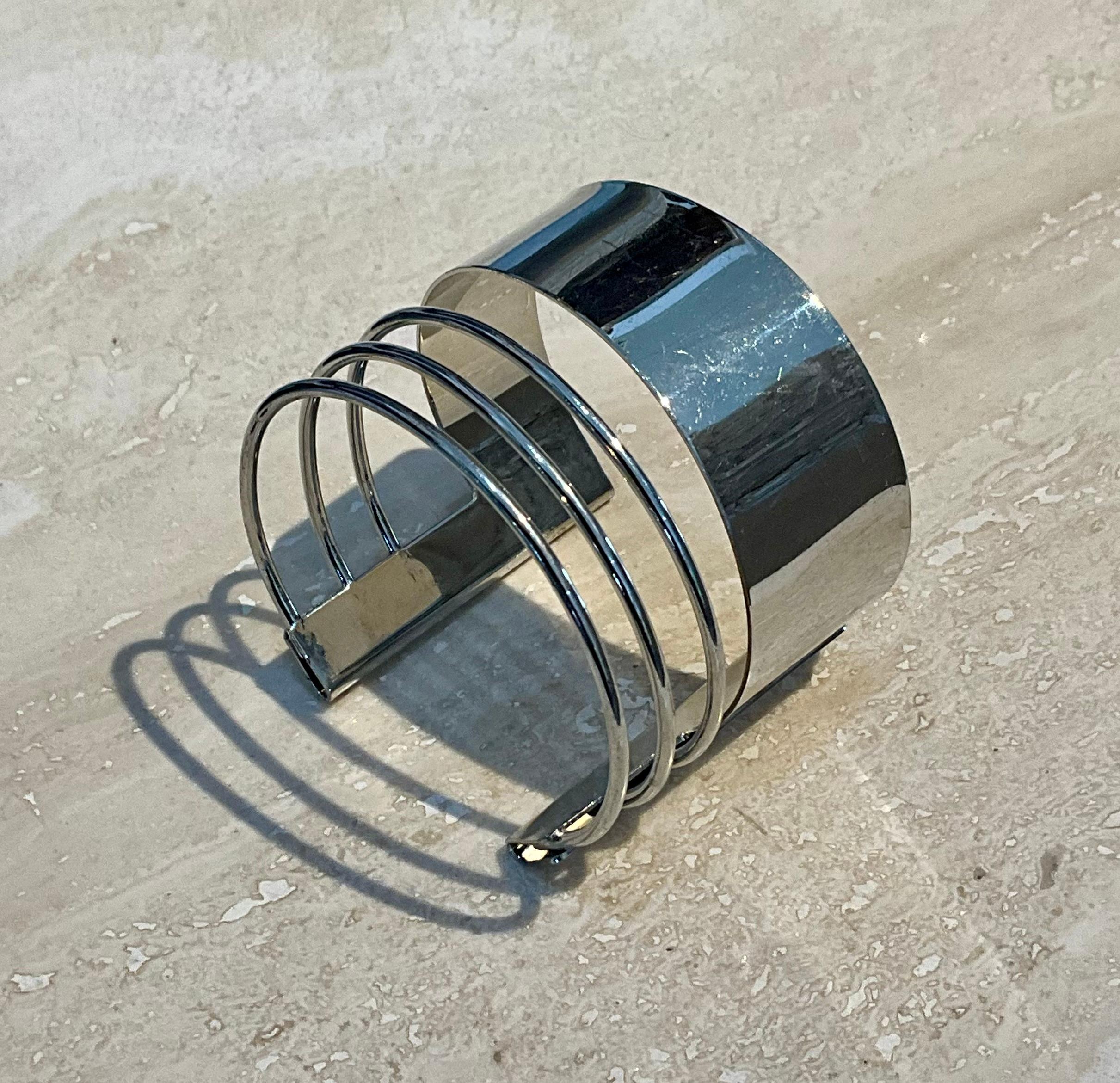 Vintage Silver Minimalist Adjustable Cuff Bracelet For Sale 4