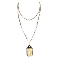 Colgante Vintage de Plata con Cadena de Plata Perla de Bouton de Hueso