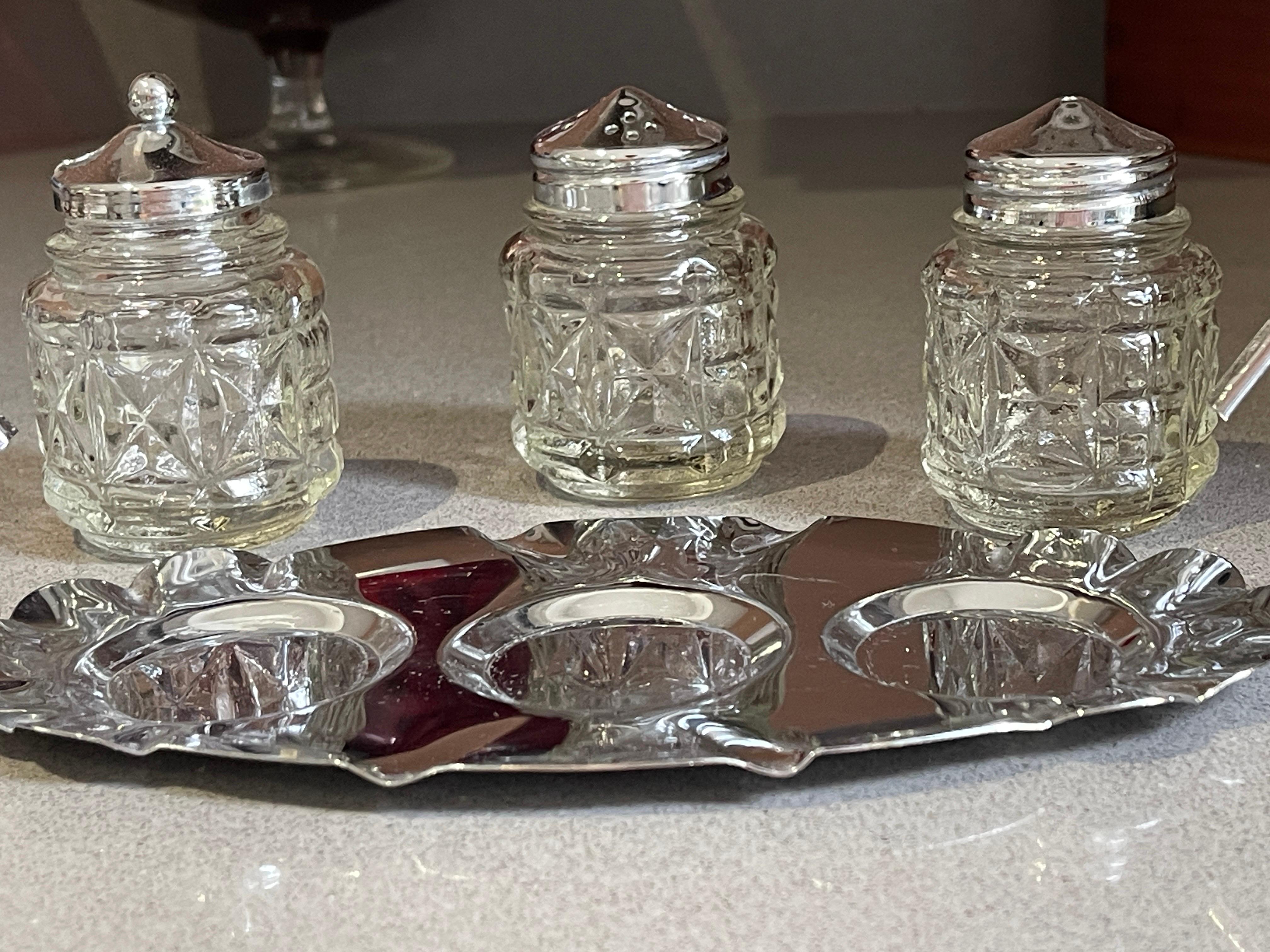 Silver Leaf Vintage Silver Pepper & Salt Shaker,  A Set of Salt Shakers Crystal With Tray For Sale