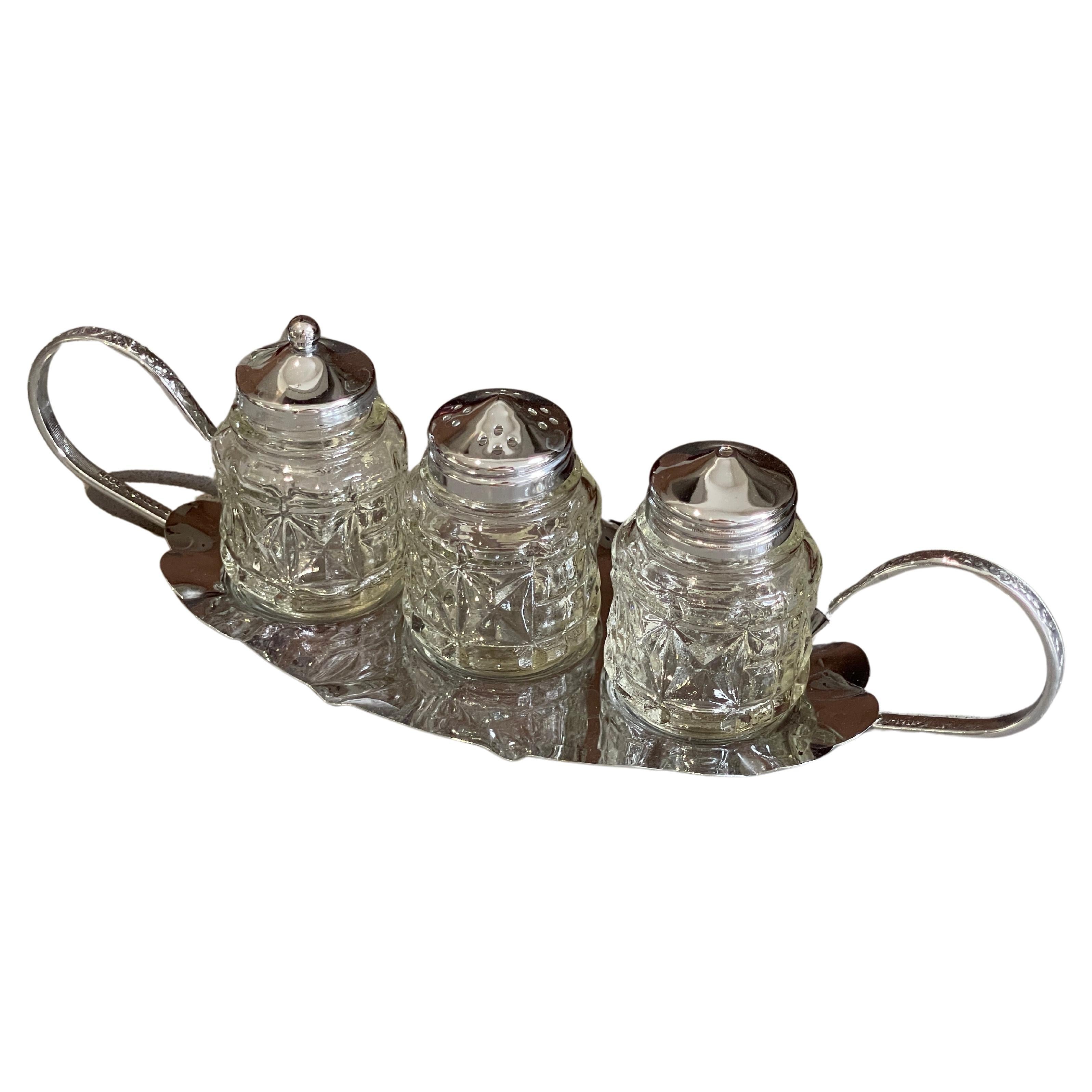 Vintage Silver Pepper & Salt Shaker,  A Set of Salt Shakers Crystal With Tray For Sale