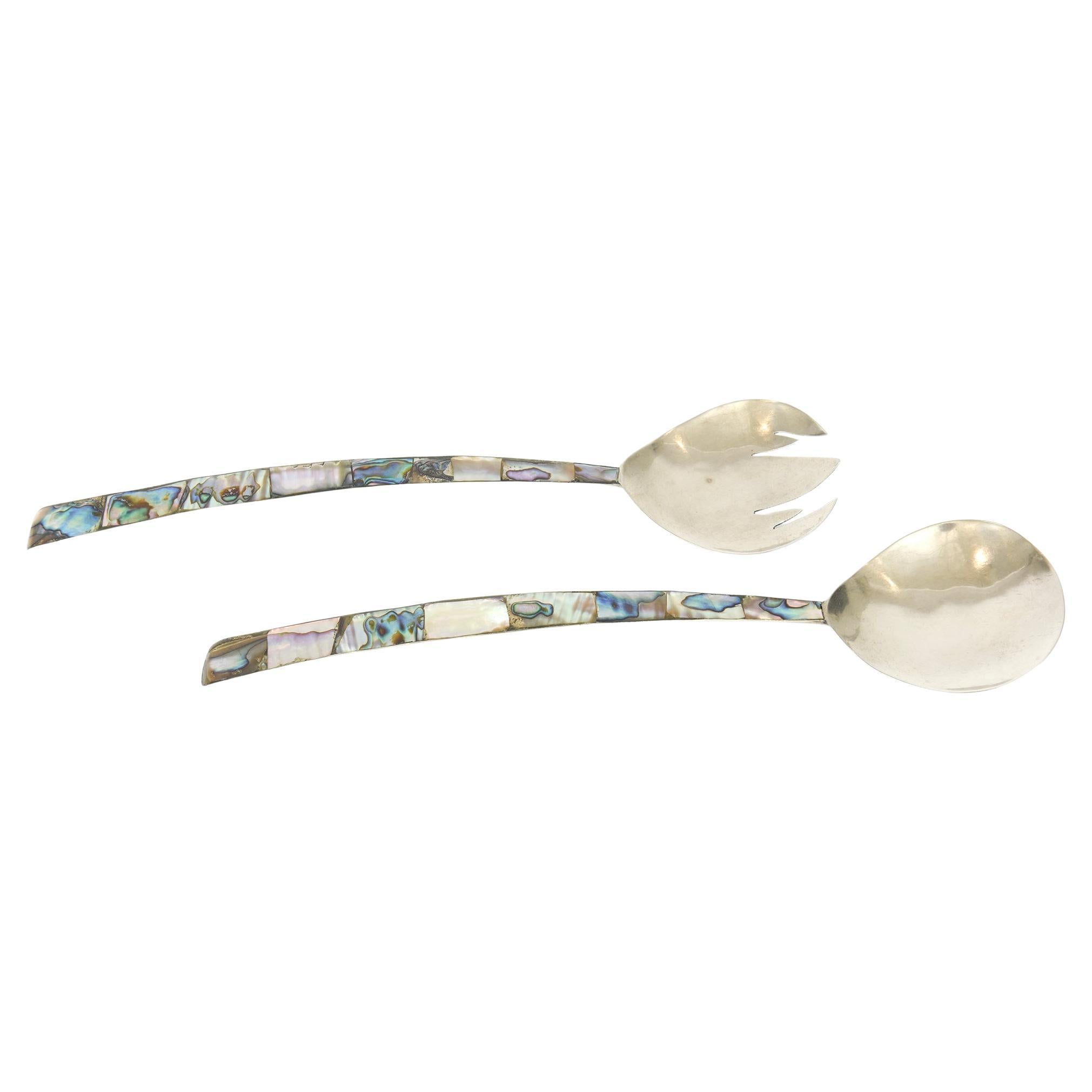 Piezas de servicio vintage de plato de plata y abulón, tenedor y cuchara para ensalada