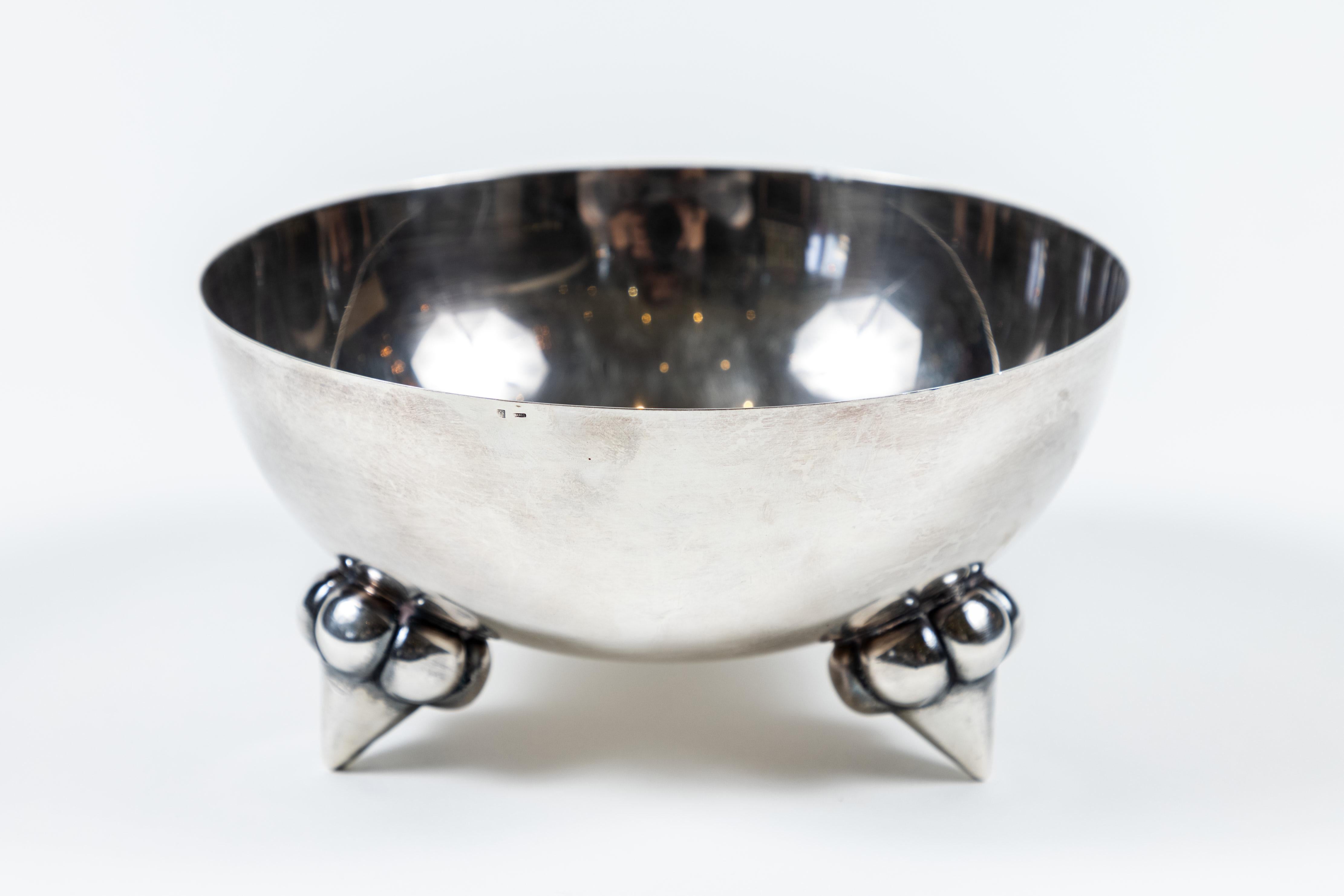 20th Century Vintage Silver Plate Bowl w/ Highly Stylized Feet, France