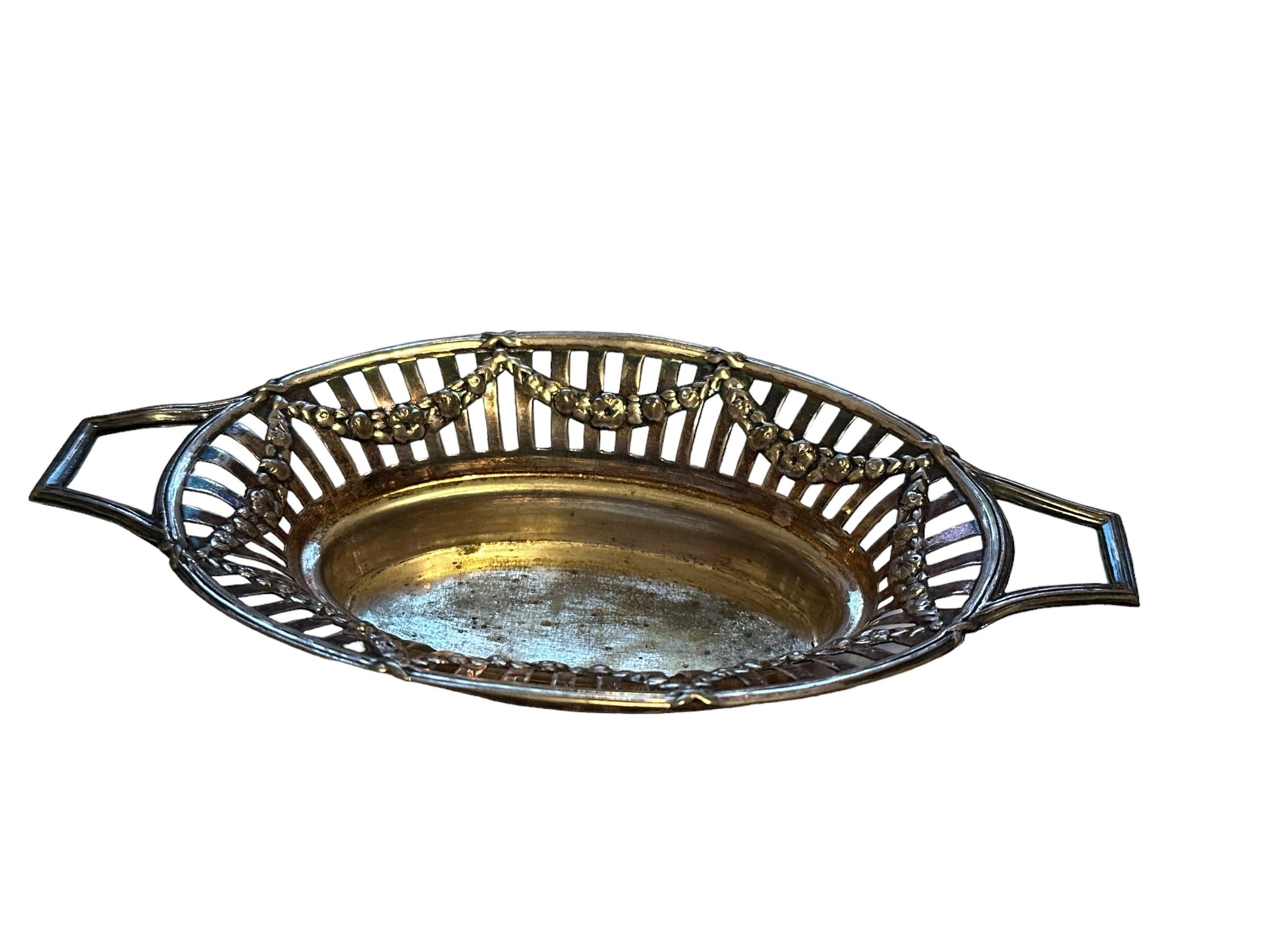 Vintage Silver Plate Candy Dish Basket Tray, 1910s, Germany or Austria In Good Condition For Sale In Nuernberg, DE