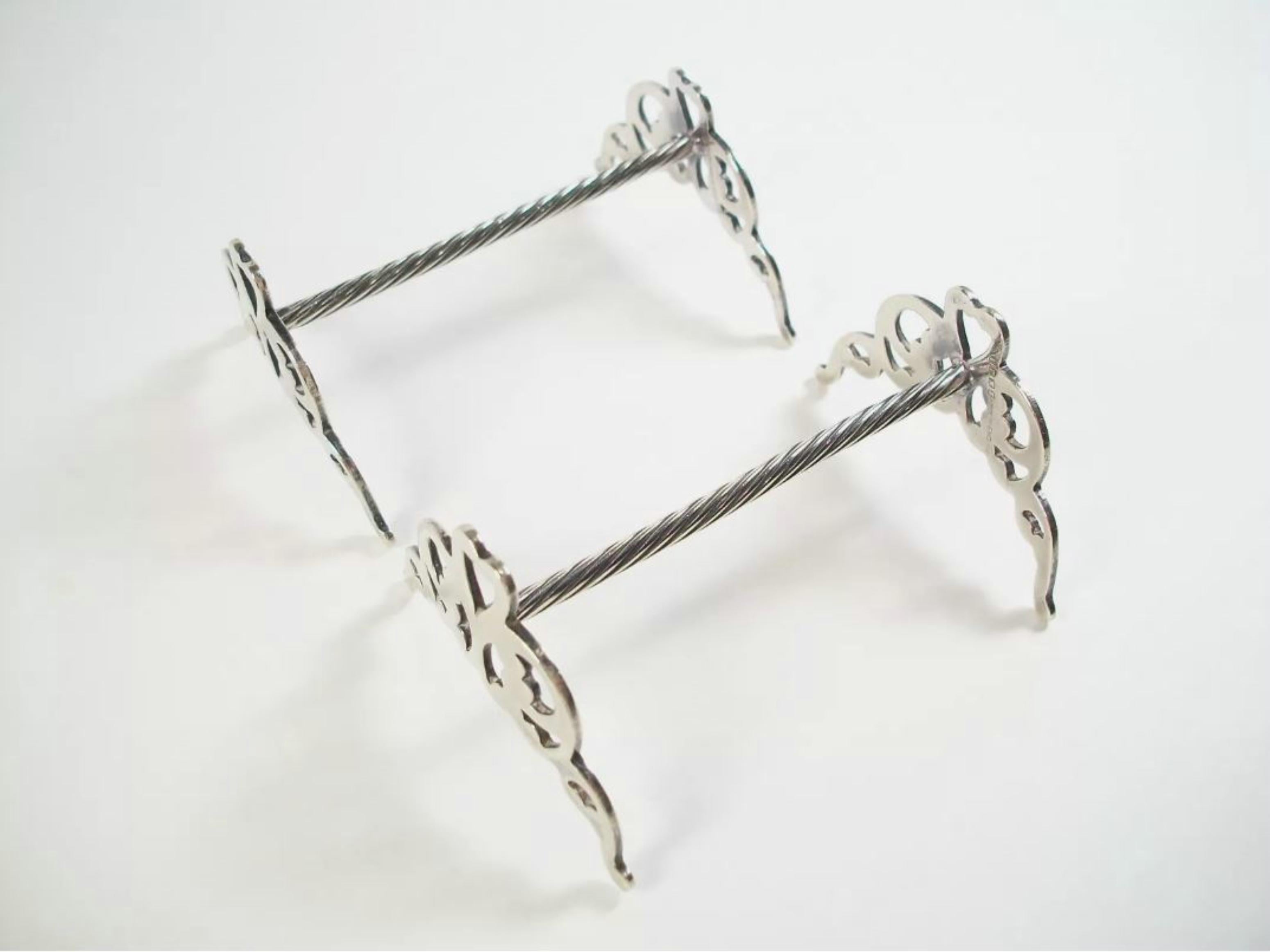 Plaqué argent Vintage Silver Plate Carving Set Knife Rests - Royaume-Uni - Mid 20th Century en vente
