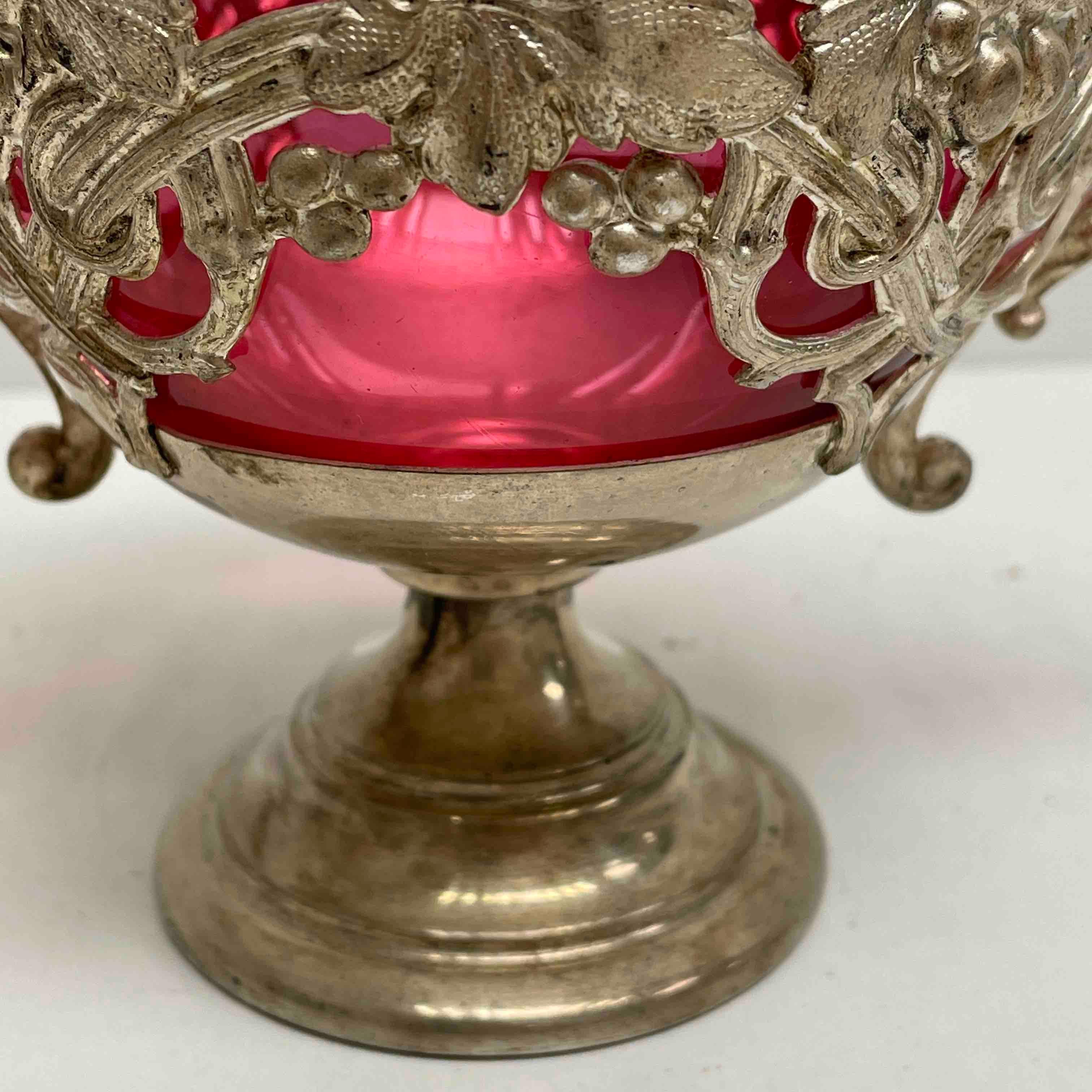 Vintage Silver Plate Dragon Handle and Pink Glass Catchall, 1910s In Good Condition In Nuernberg, DE
