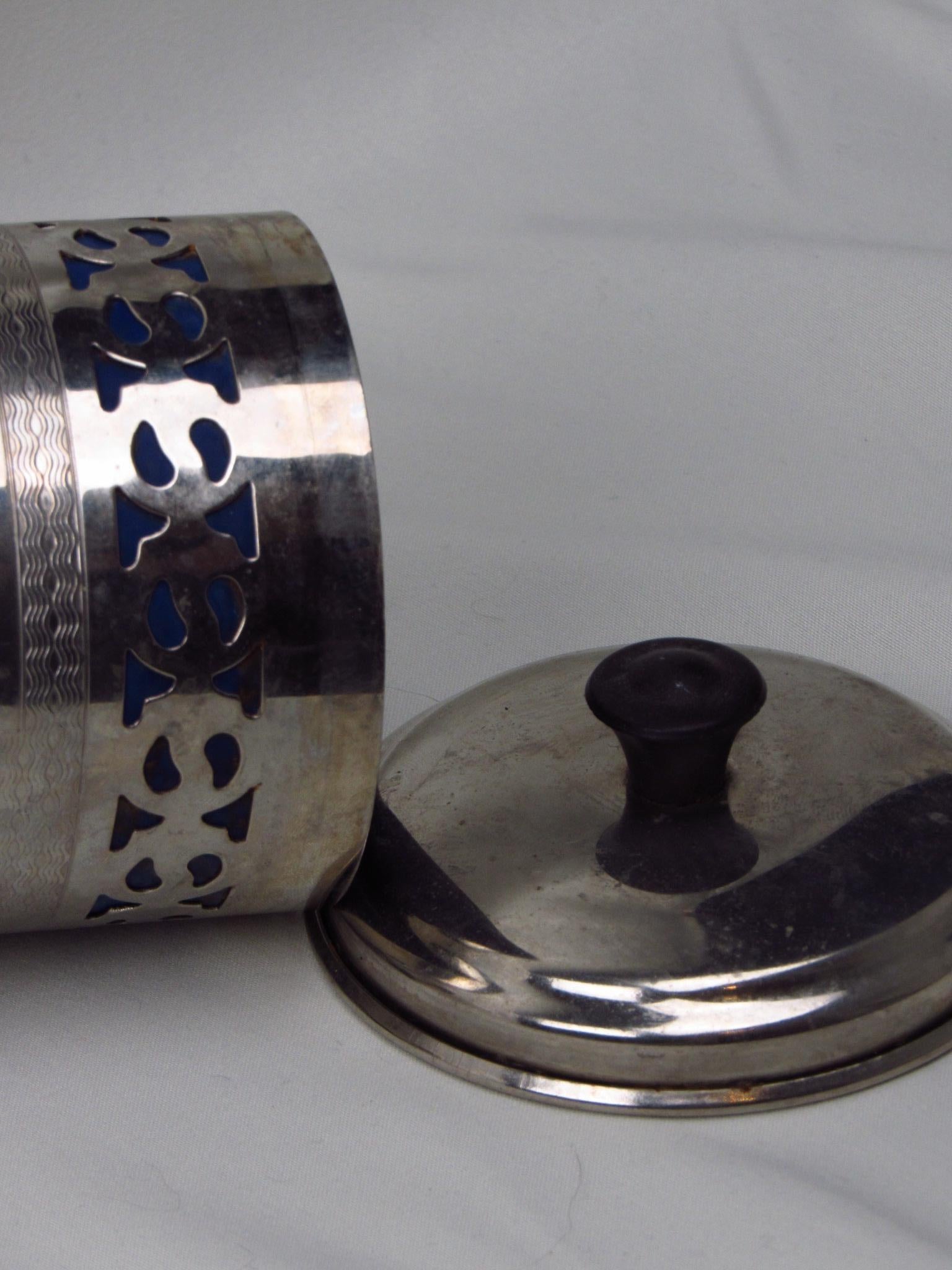 Silver-plate filigree coffee canister with lid and blue insert For Sale 1