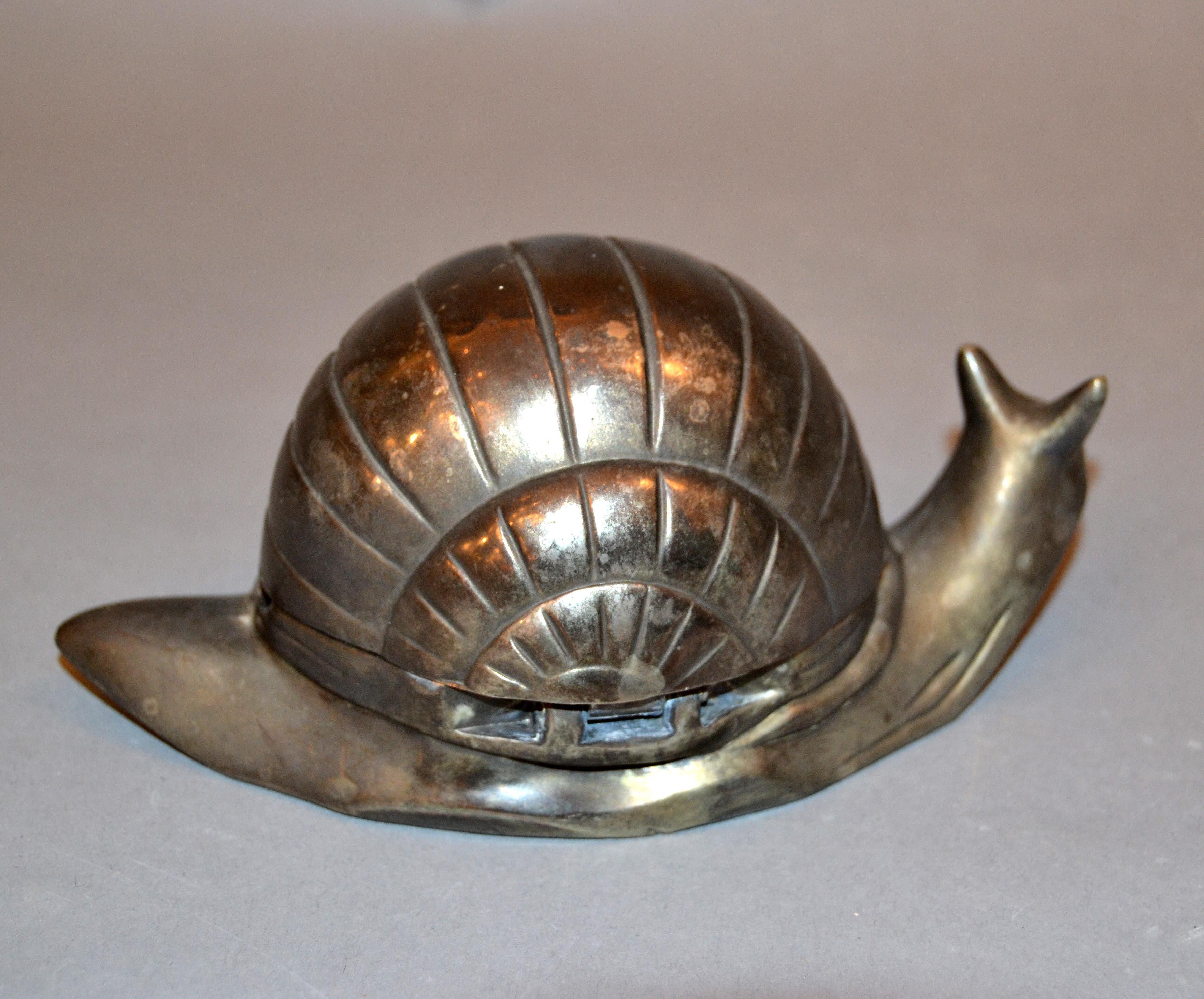 American Vintage Silver Plate Snail Salt Dish Spice Dish with Glass Inlay For Sale